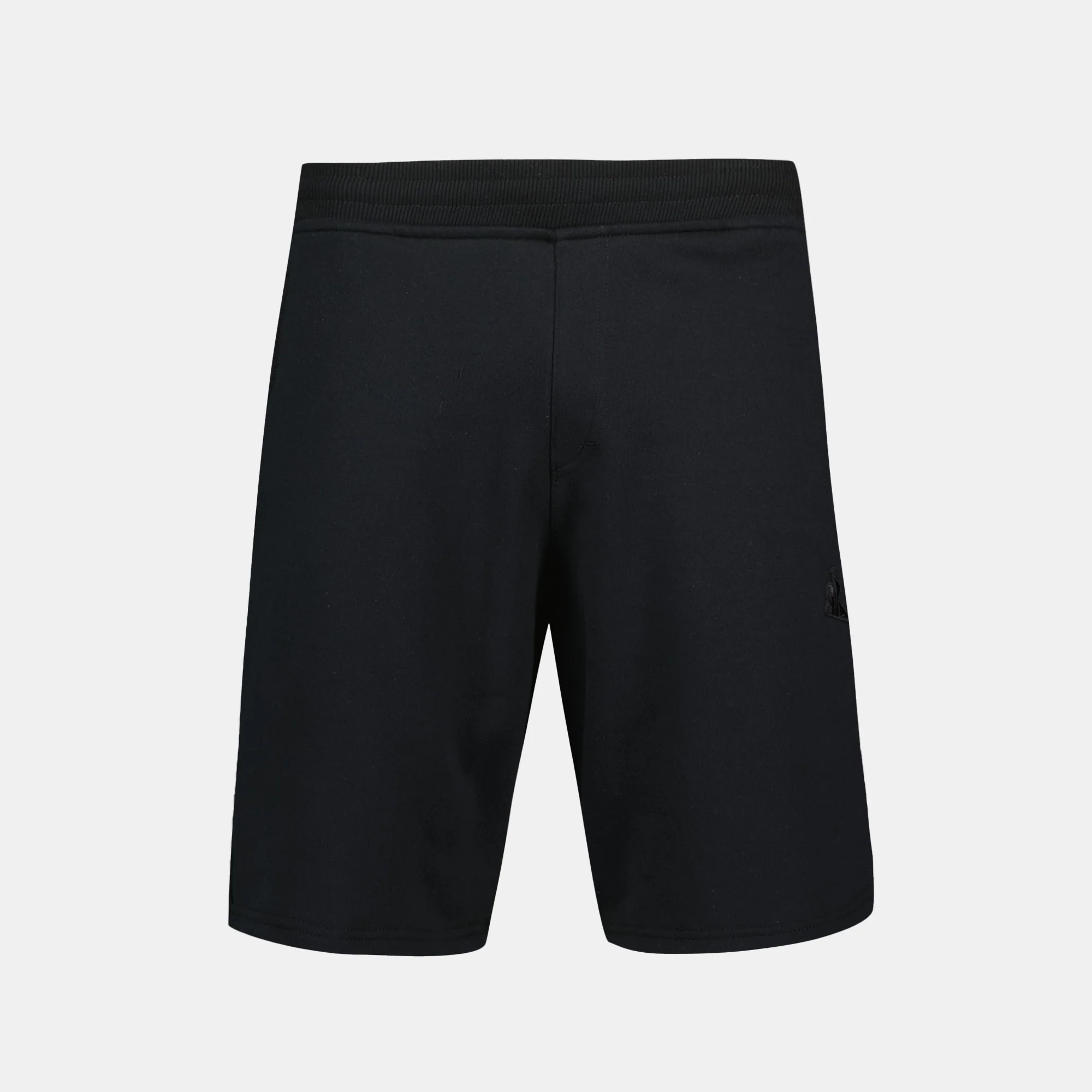 Short Essentiel en molleton avec badge logo brodé ton sur ton
