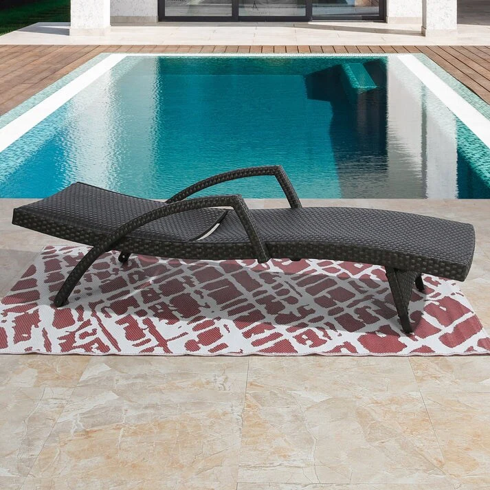 Outdoor Woven Padded 2-Pack Non-Rust Aluminum Chaise Lounge - N/A