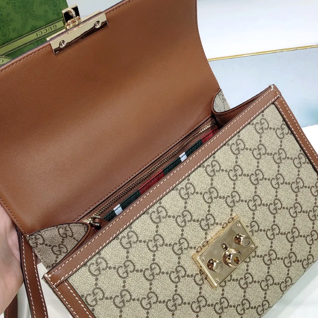 Gucci Padlock medium top handle bag (7A regular version)