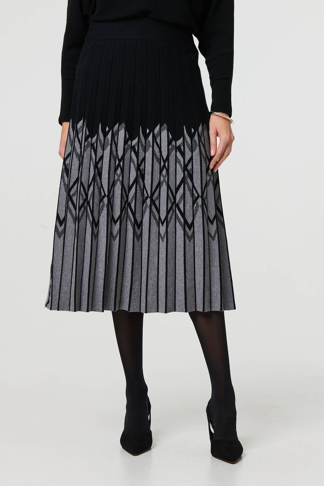 Izabel London Geo Print Pleated Knit Midi Skirt