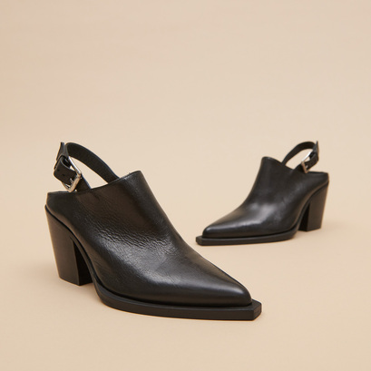 Mules à talons biseautésen cuir noir | DOREN