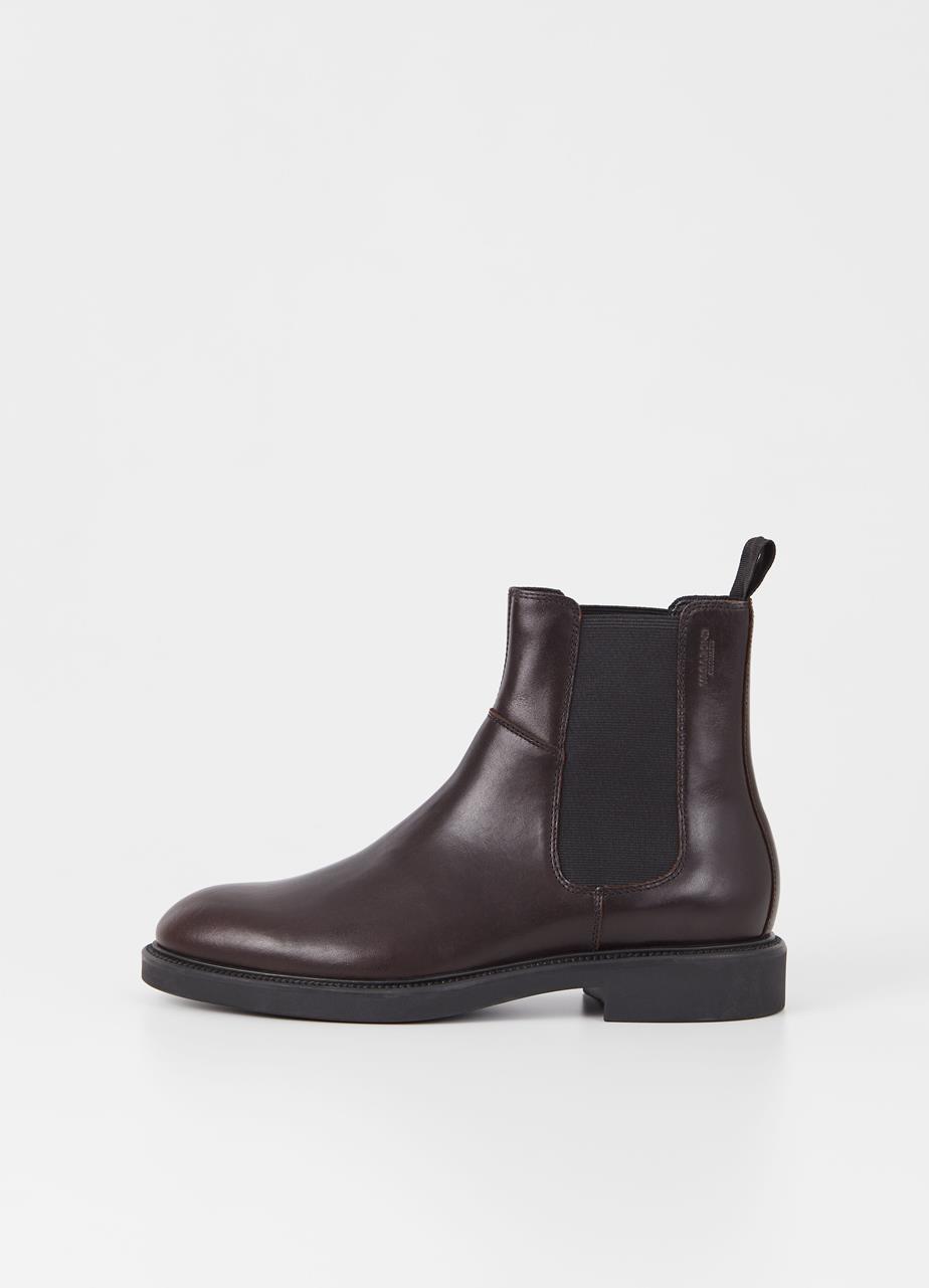 Alex M Boots