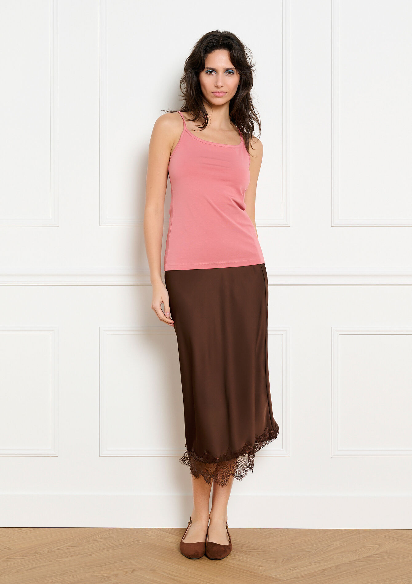 Top met fijne bandjes