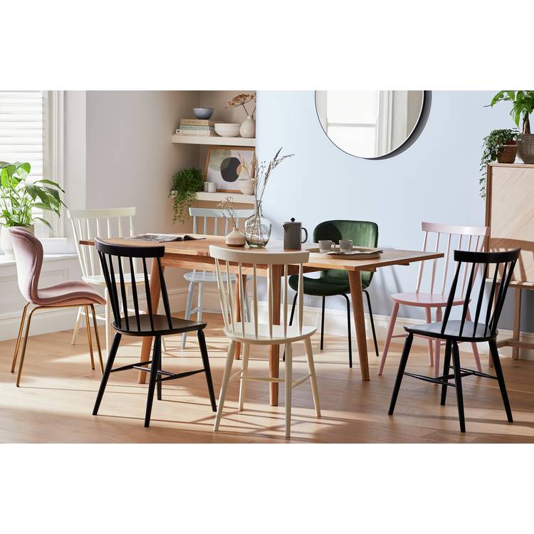 Habitat Lincoln Oak Veneer? 4 - 8 Seater Dining Table