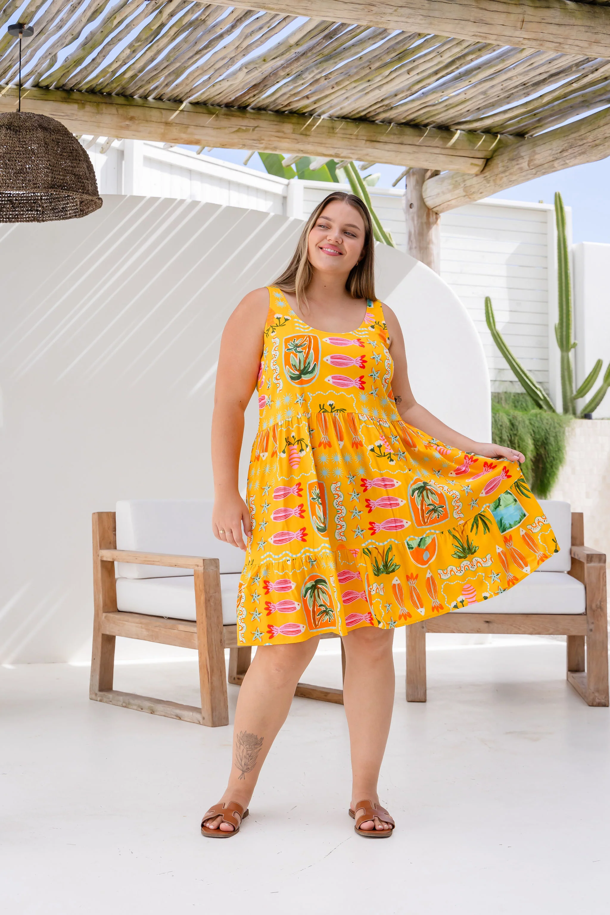 Tony Linen Blend Dress in Star Fish Fiesta