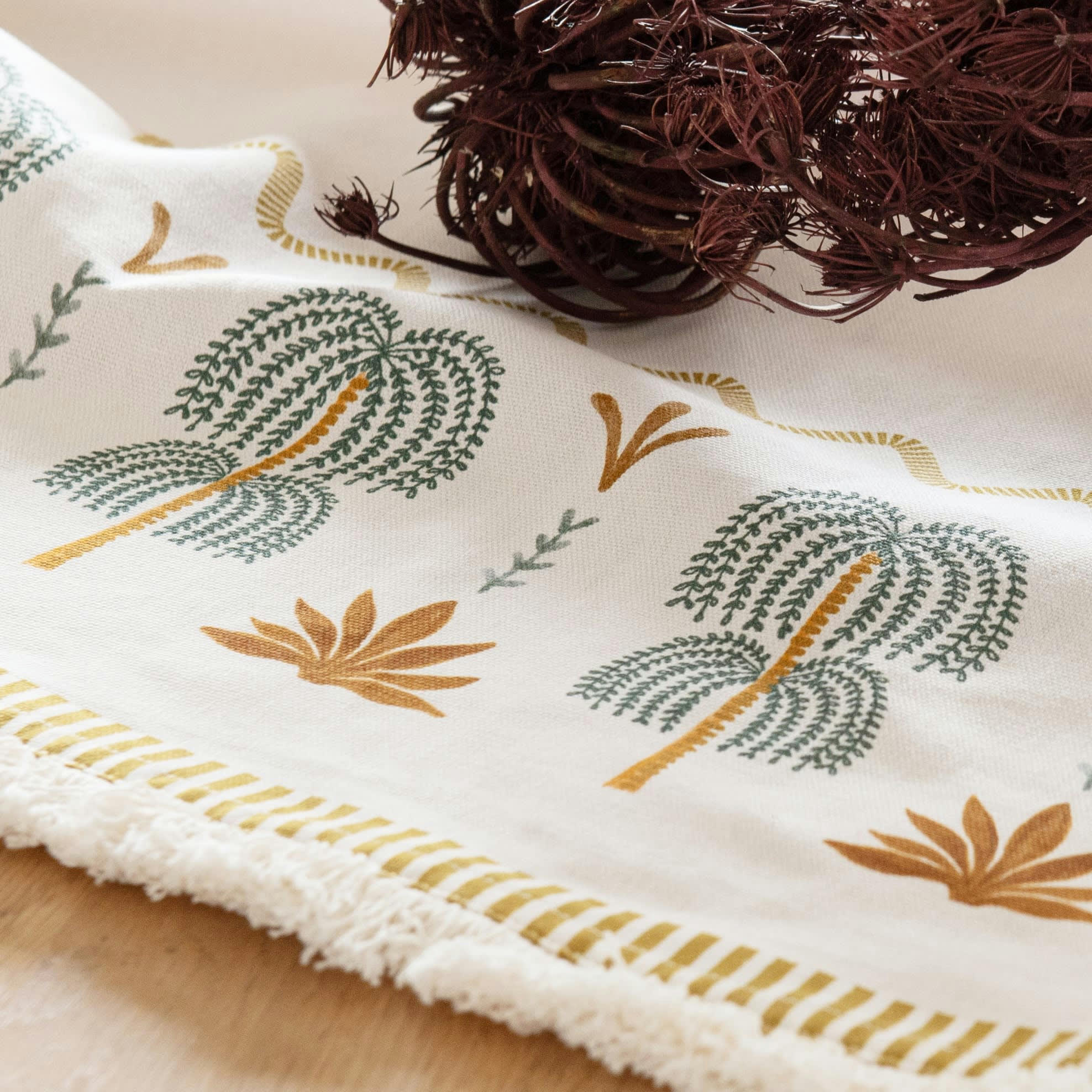 OFIR - Nappe ronde en coton biologique palmiers avec franges multicolore D170