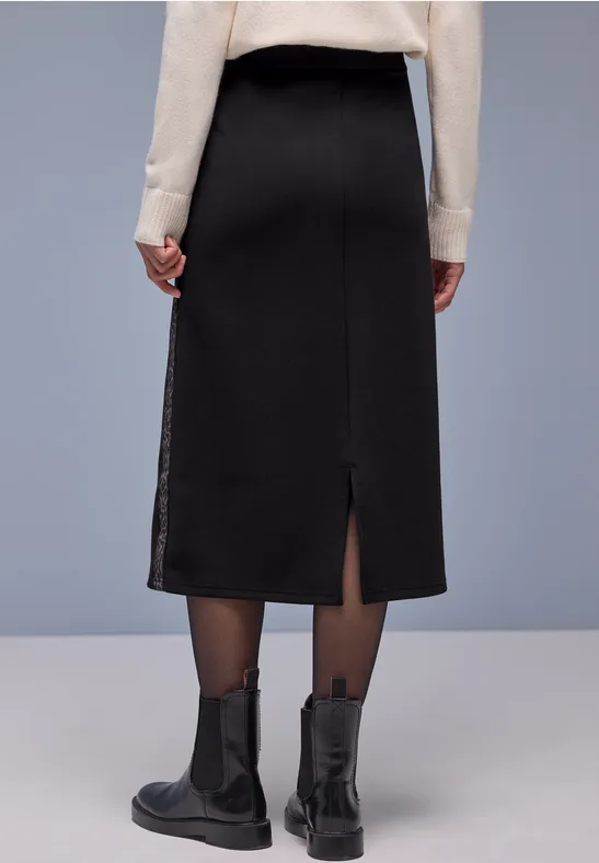 Rock mit Gallonstreifen