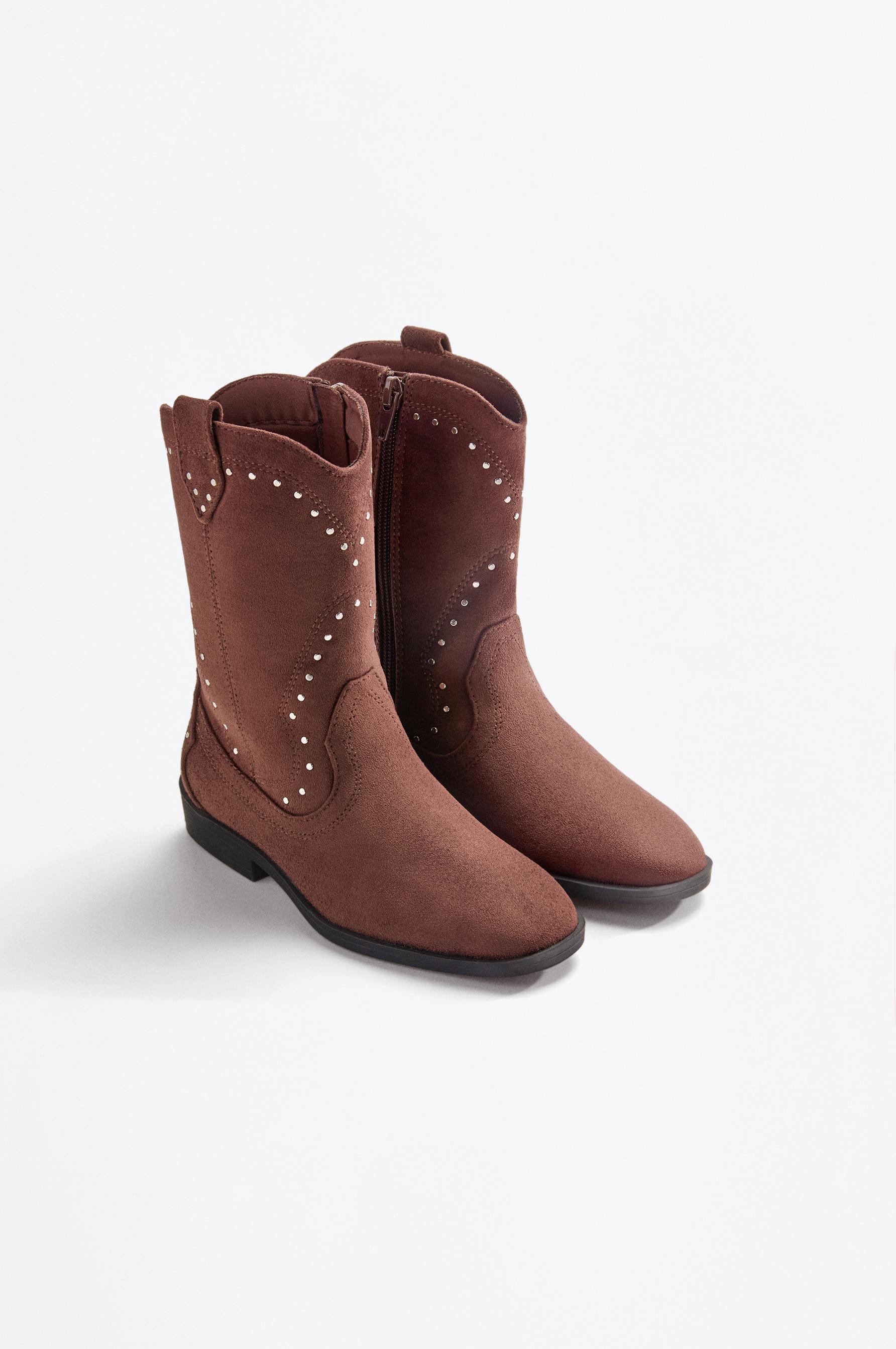 Bota cowboy detalle tachas