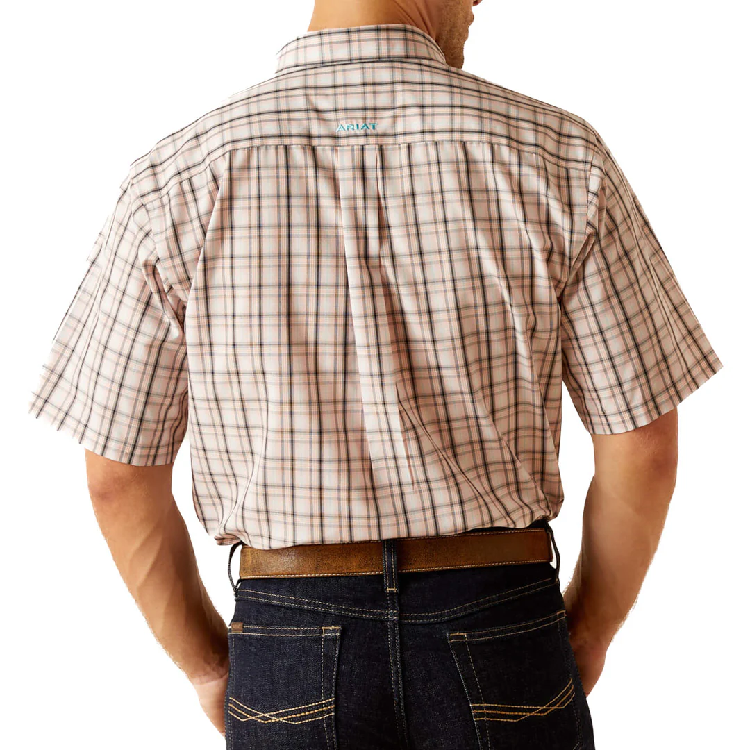 Мужская рубашка Ariat с коротким рукавом и пуговицами, не требующая глажки, цвет шалфей.