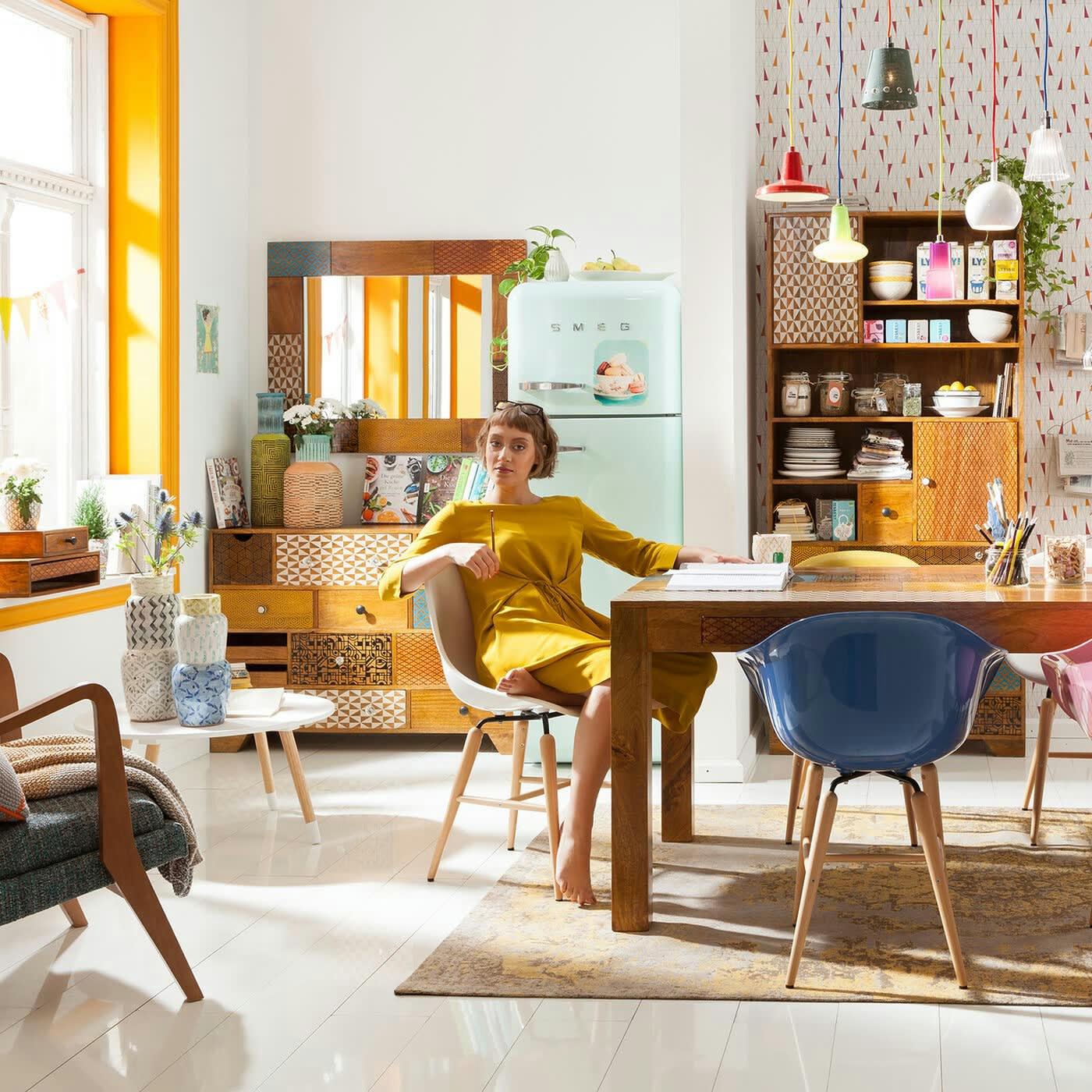 SOLEIL - Commode 14 tiroirs en manguier massif motifs multicolores