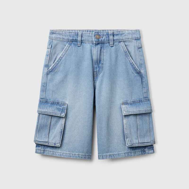 Straight cargo bermudas