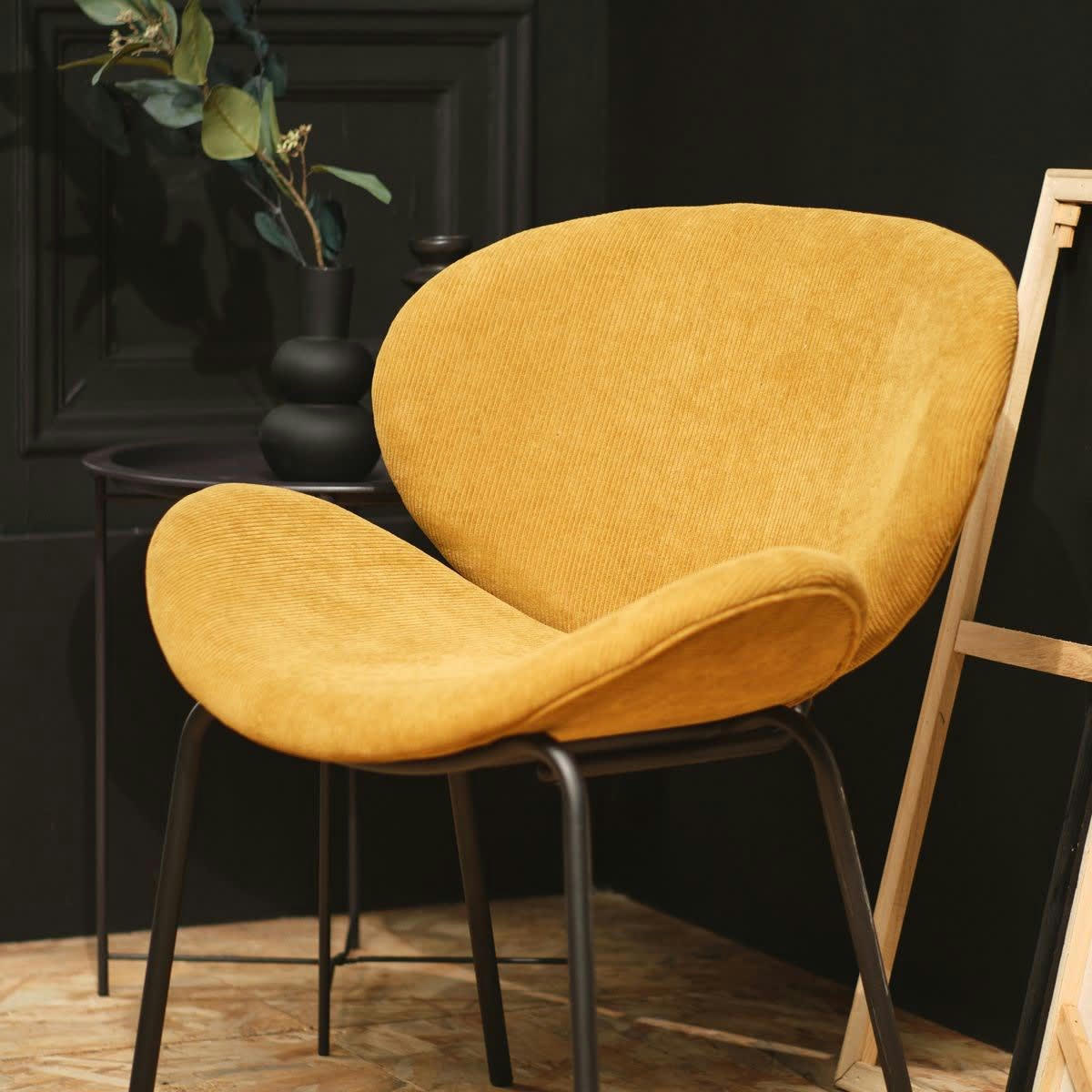 COZY - Fauteuil arrondi en velours côtelé marron et métal