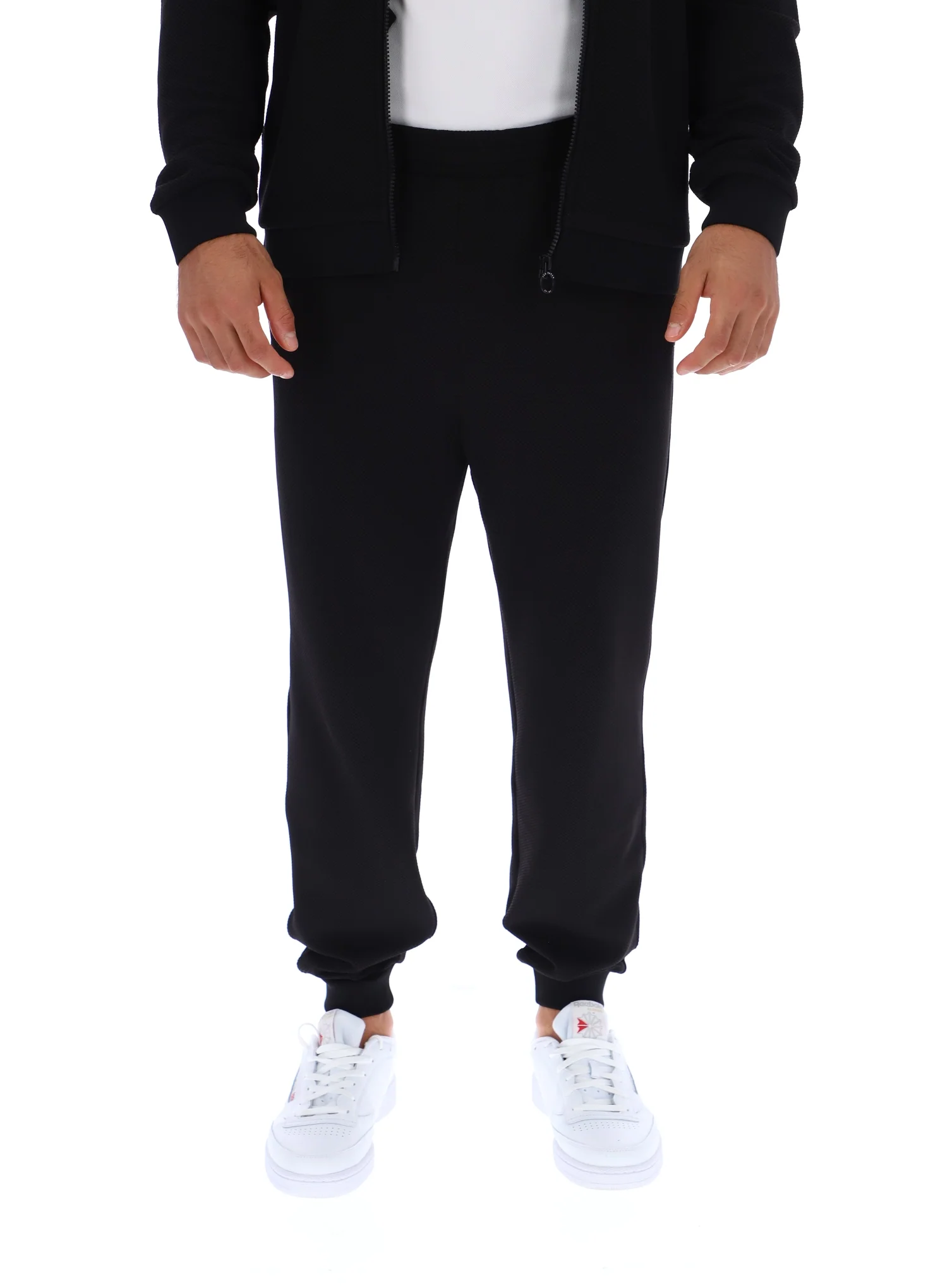 LEE | BLACK