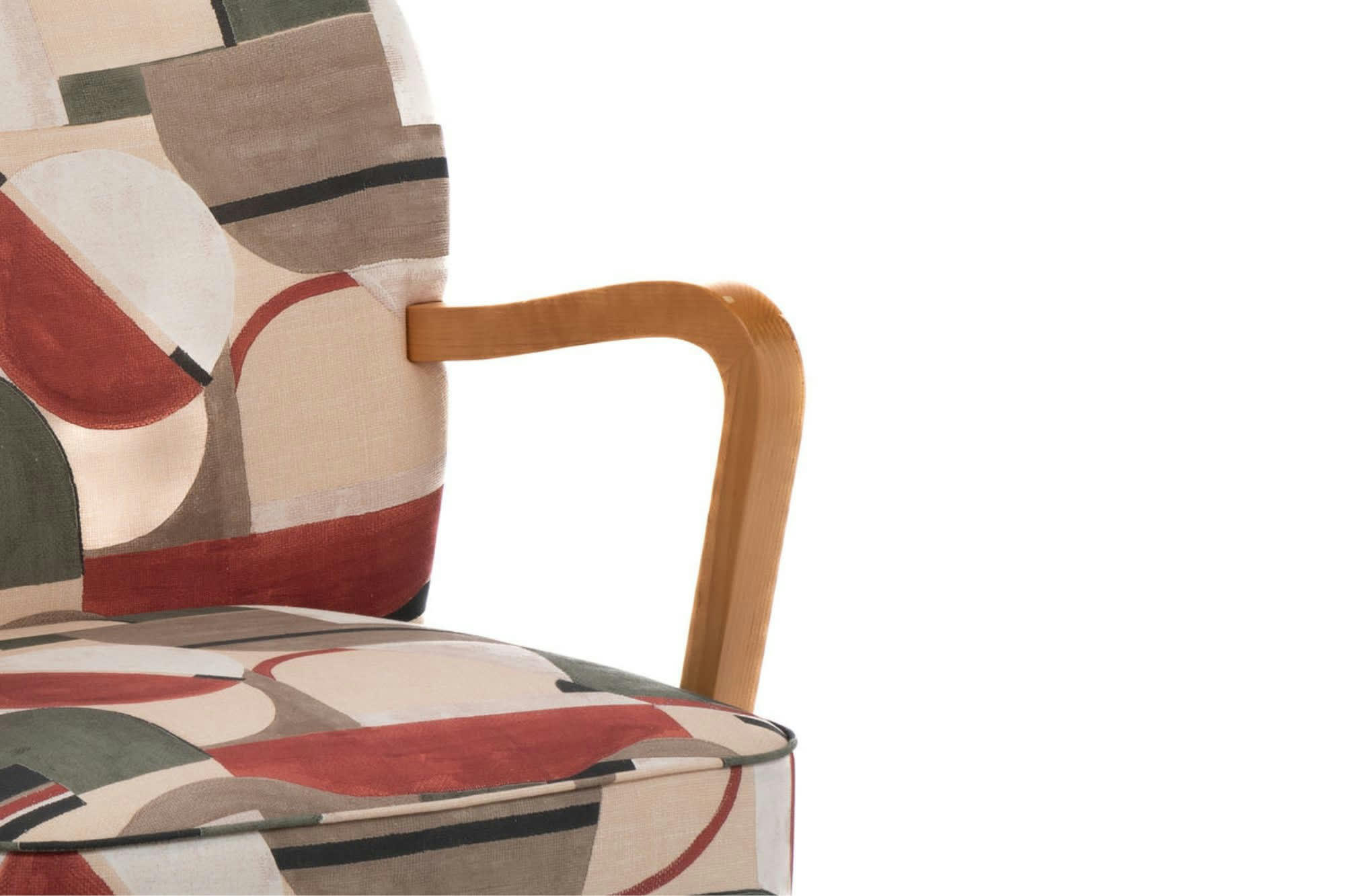 HONEY - Fauteuil rétro en tissu motifs géométriques et accoudoirs en bois