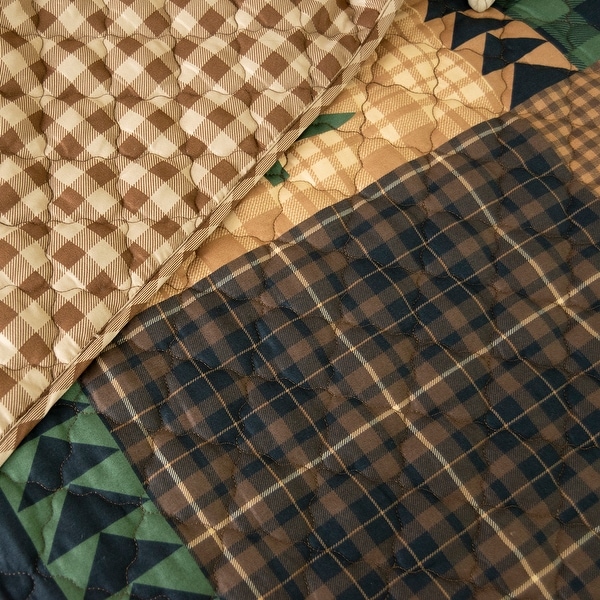 Donna Sharp Brown Bear Cabin Microfiber Throw Blanket