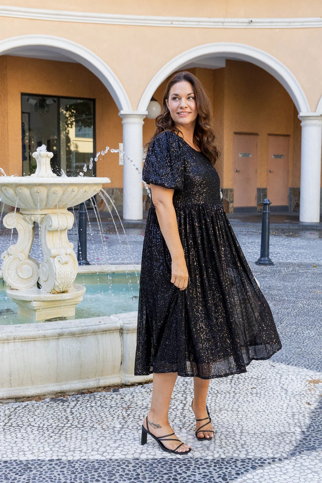 Glimmer Sequin Midi Dress in Black