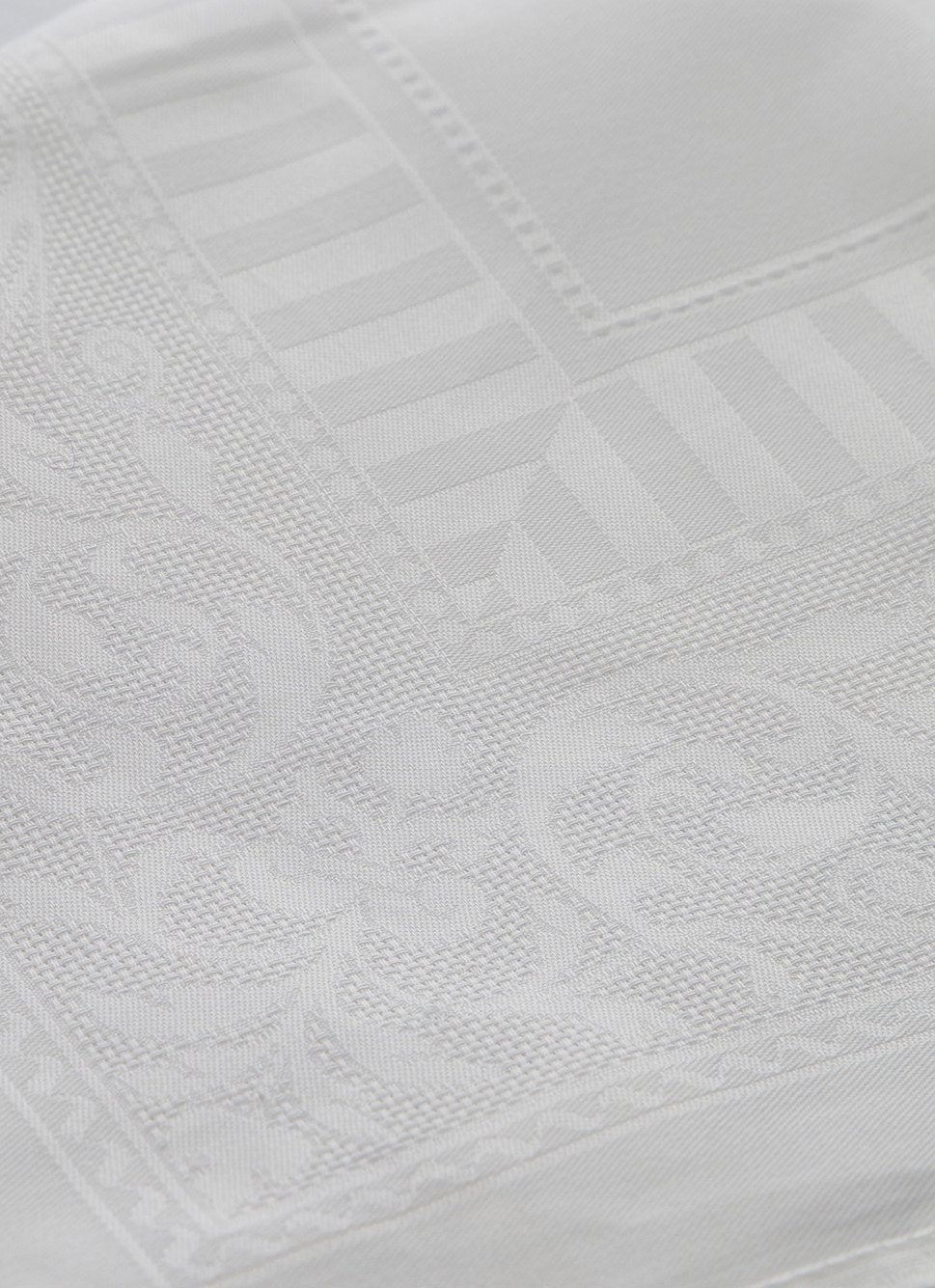 SERVIETTE DE TABLE EN JACQUARD BLANC