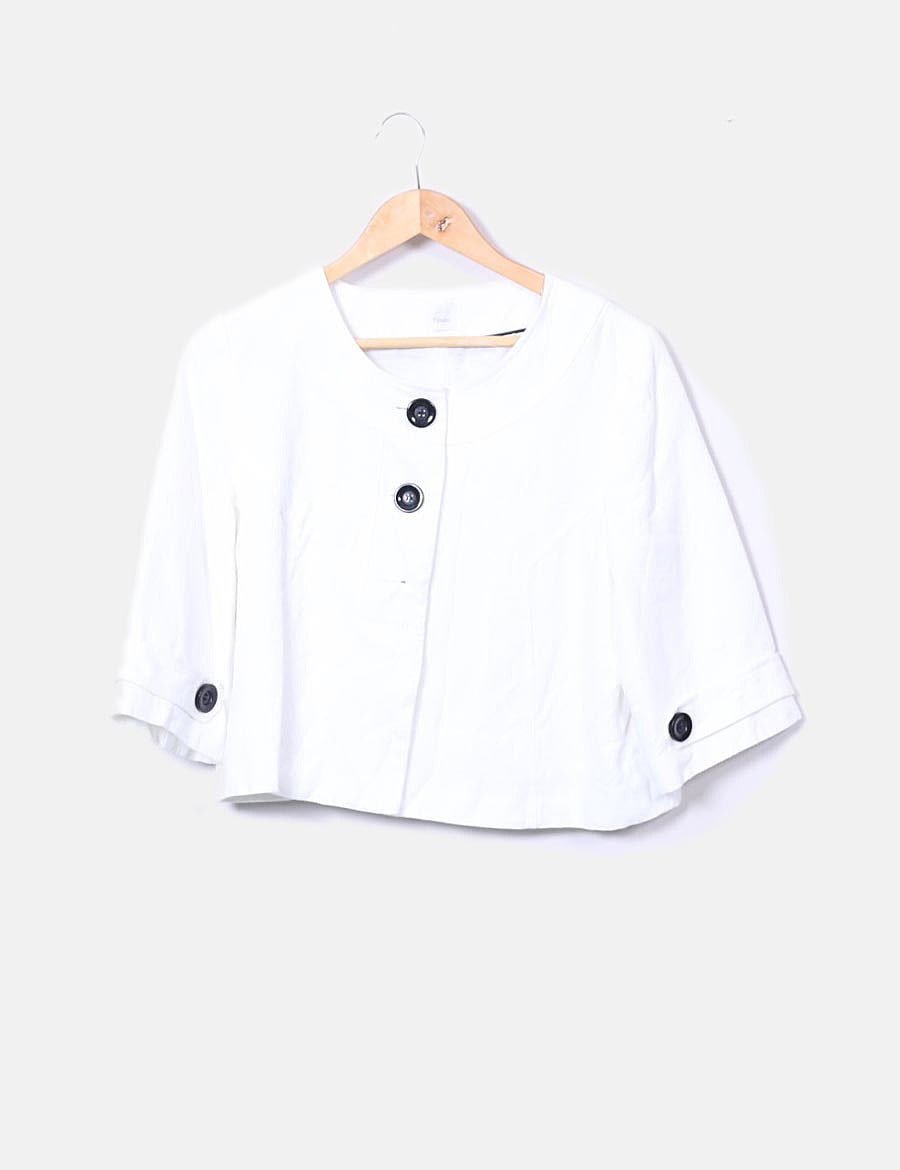 Camaïeu White knitted jacket with black buttons