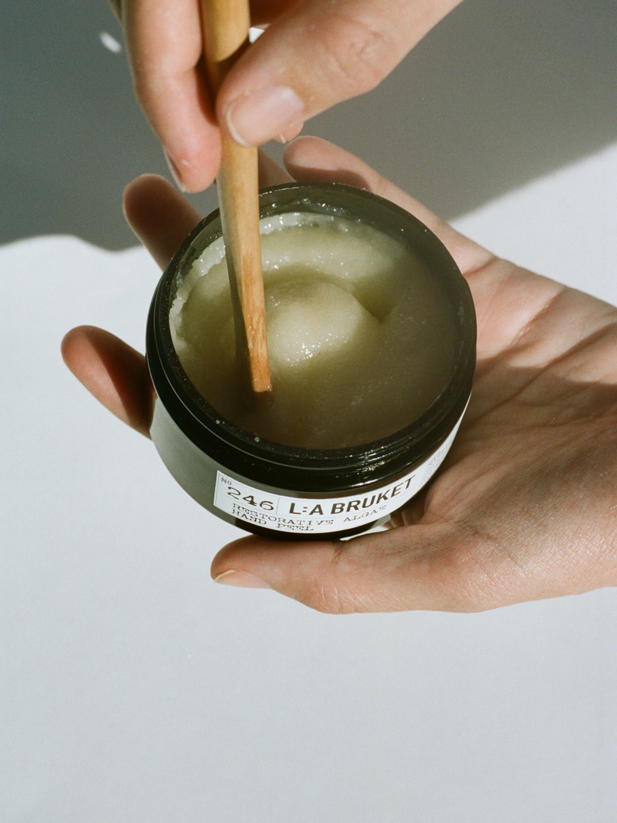 Regenerierendes Hand-Peeling (Holunder)