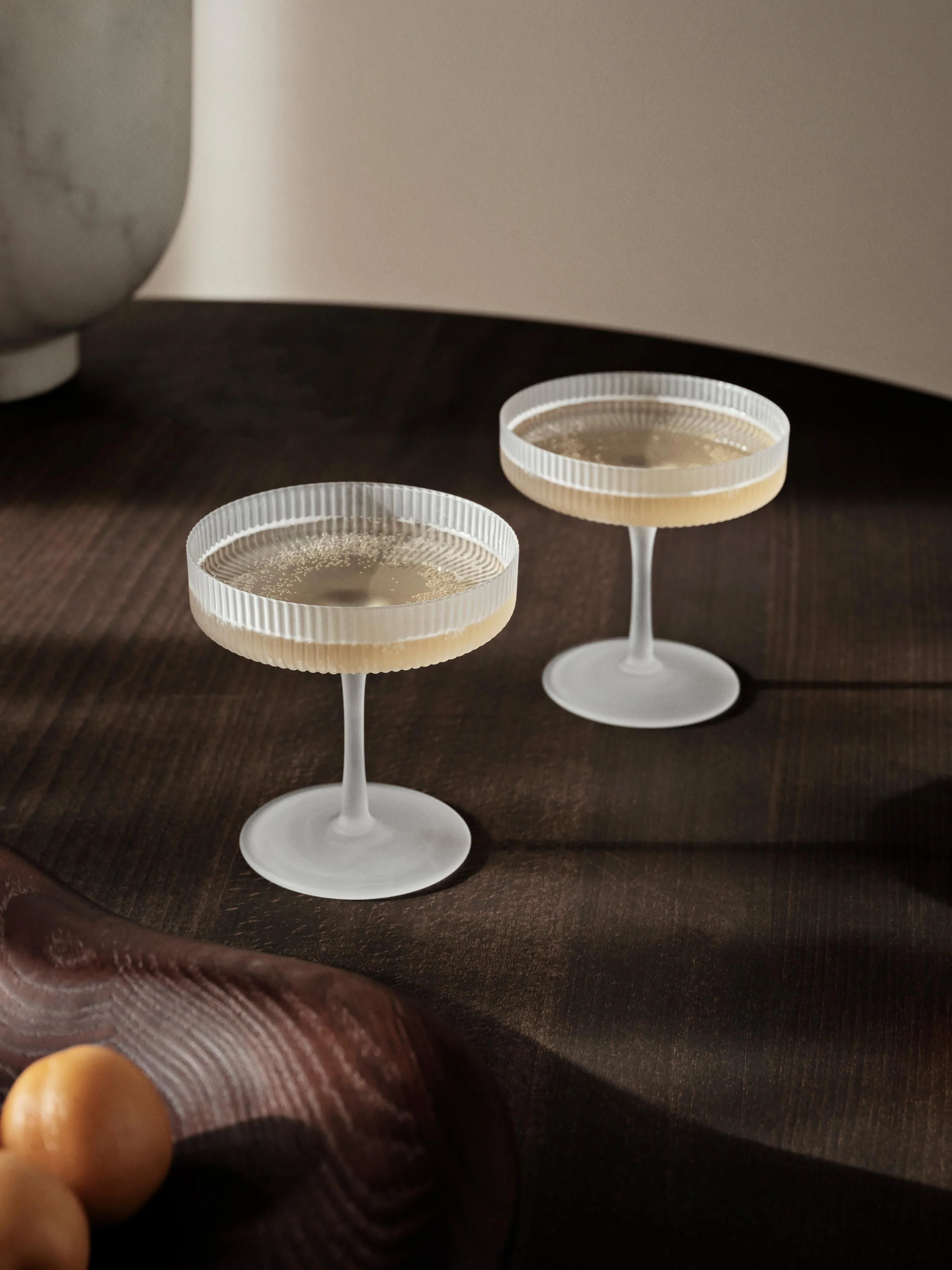 Mundgeblasene Champagnerschalen Ripple mit Rillenrelief, 2er-Set