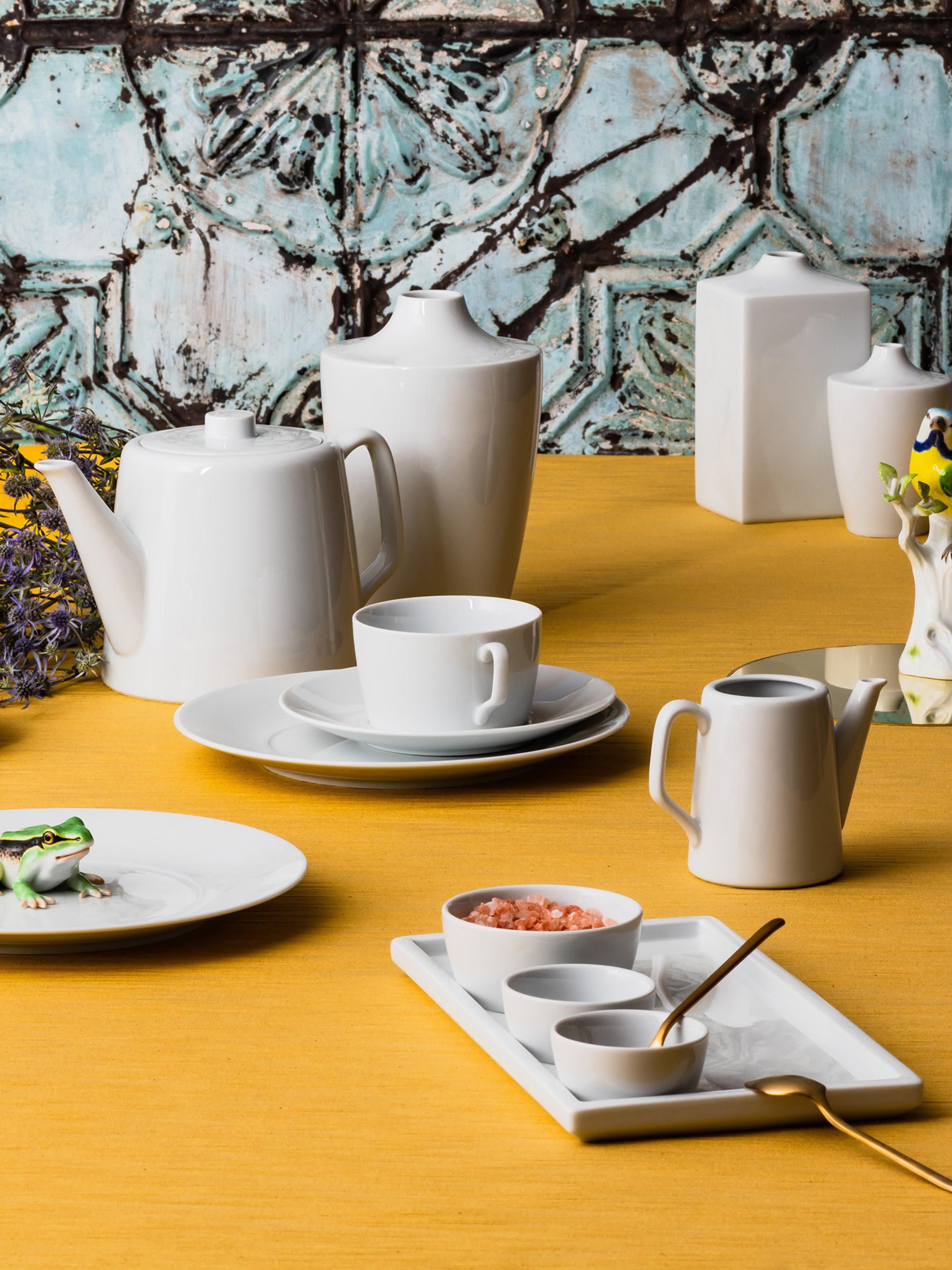 Handgefertigte Porzellan-Kaffeetassen Cosmopolitan mit Untertassen, 2er-Set