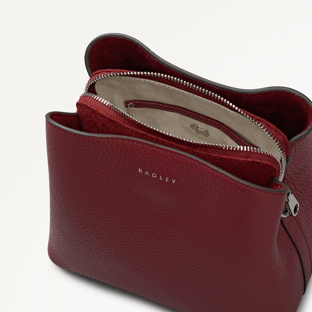 Dukes Place - Small Compartment Cross Body Bag