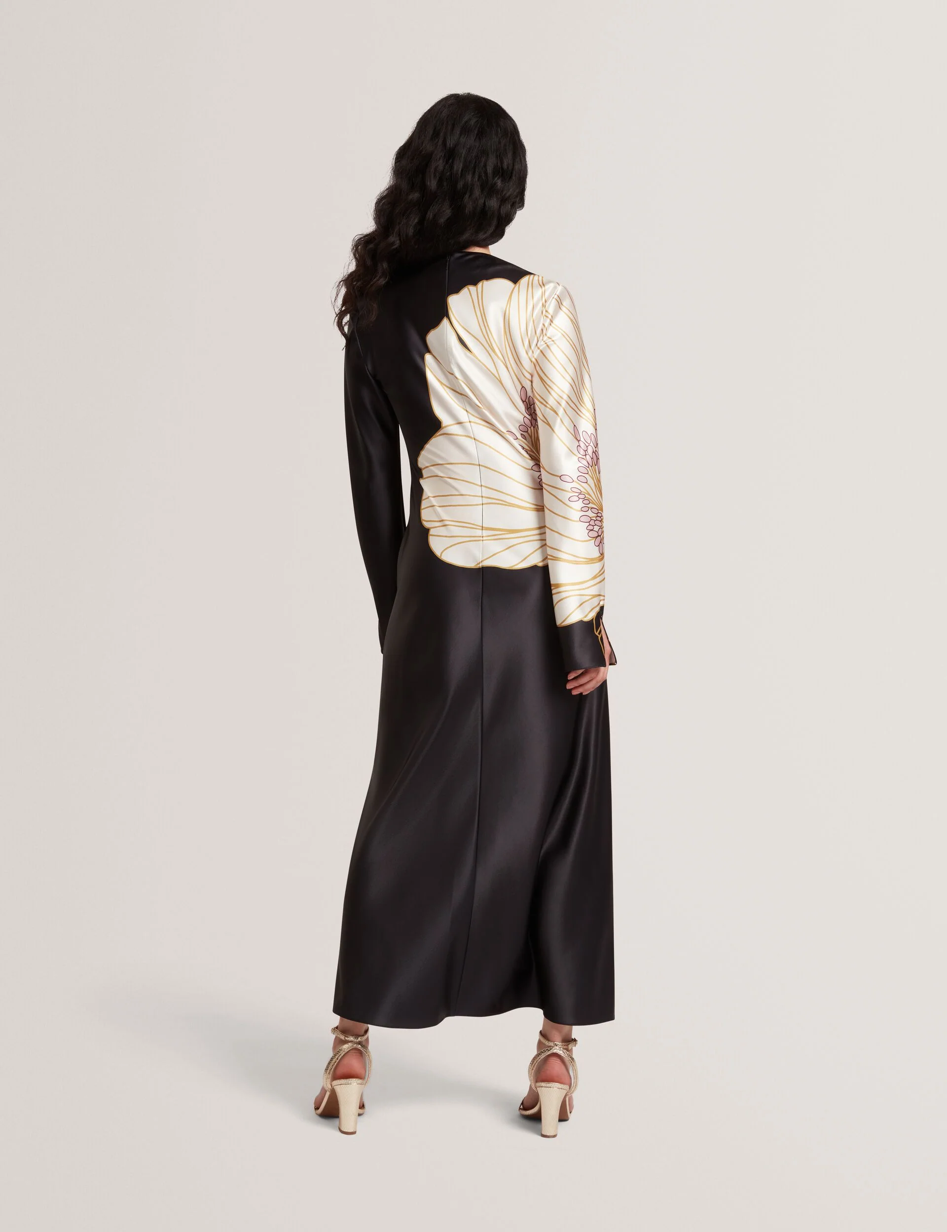 ZIARA | BLACK