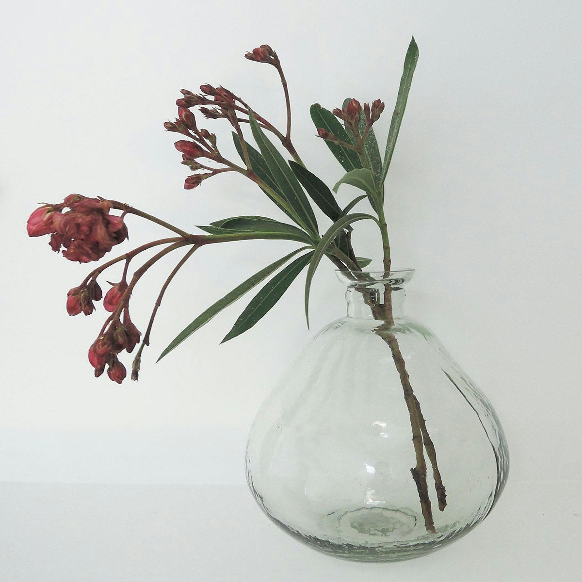- Vase soliflore en verre bosselé