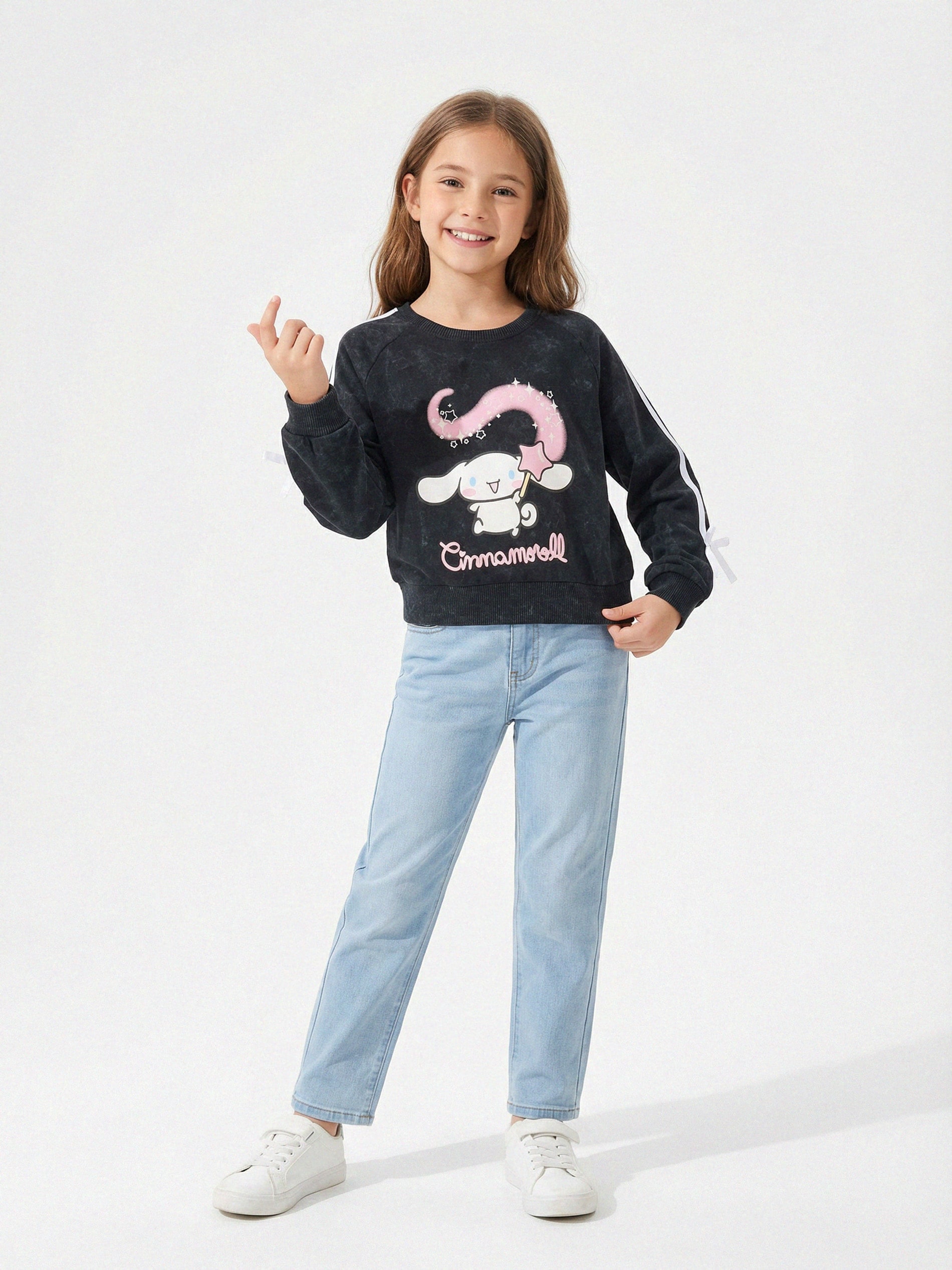 Bluza crewneck z efektem sprania Cinnamoroll