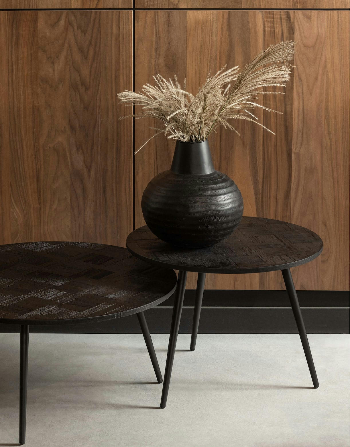 LEO - Table basse ronde en teck noir D 58