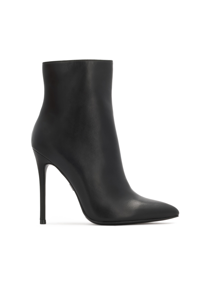 Leather black boots on a slender stiletto heel
