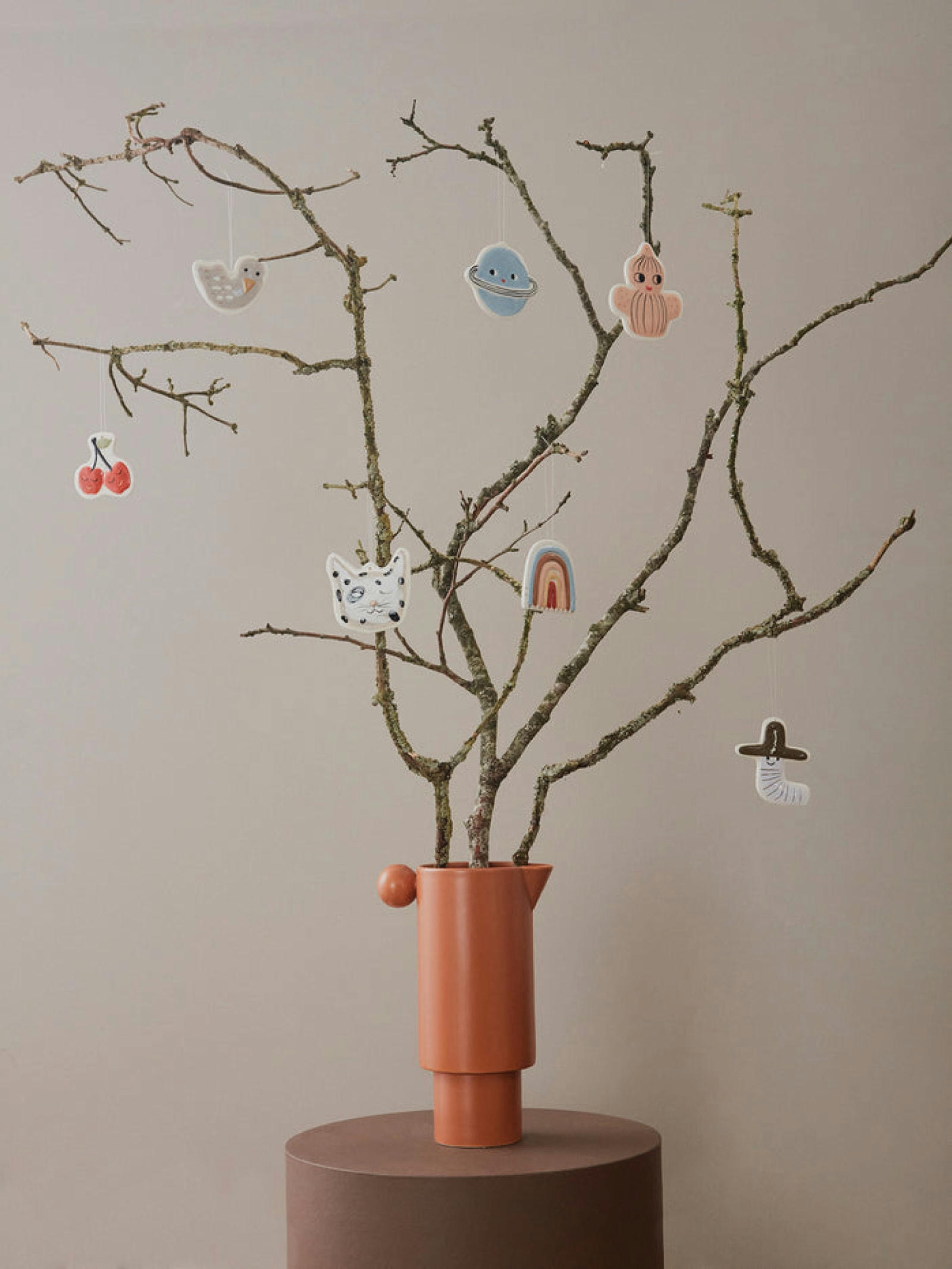 OYOY MINI - Figure blanche en porcelaine H5,5x6,3 - H8,2x7,7cm