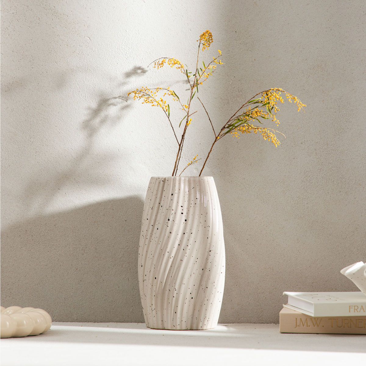 Wazon NARIO ceramiczny zakręcony w drobne kropeczki 14x14x24,5cm