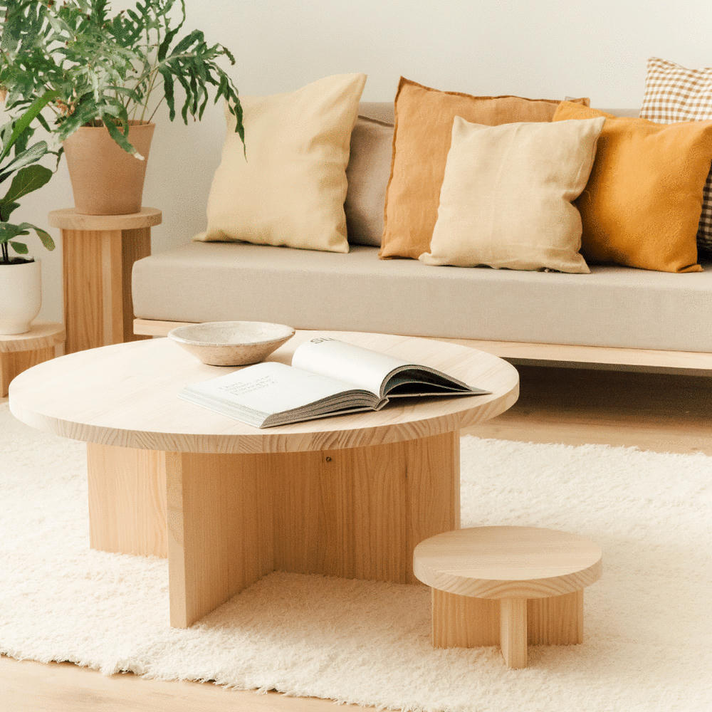 TURQUETA - Table basse ronde en bois de pin massif naturel