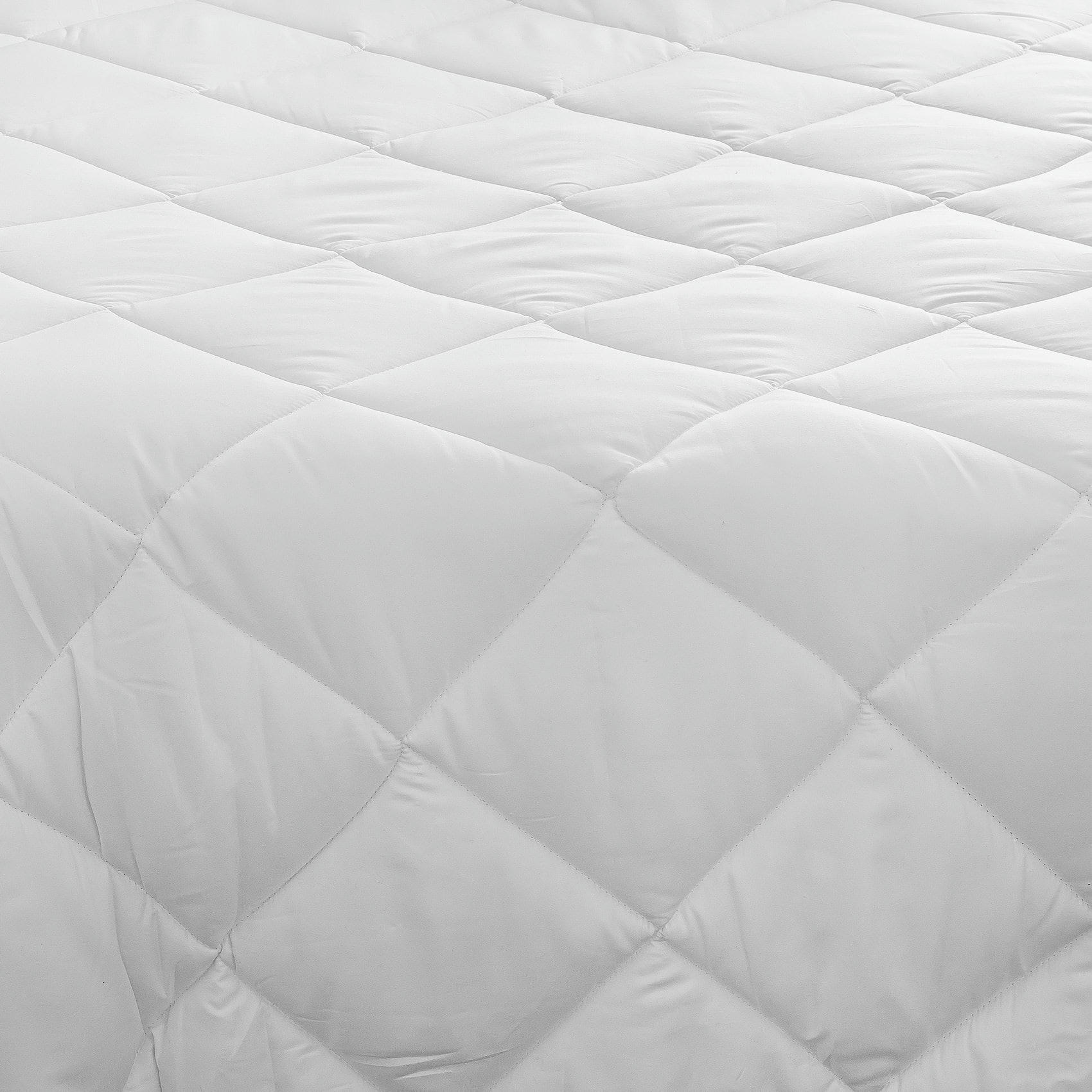 - Couette en microfibre 4 saisons blanc 140x200 cm