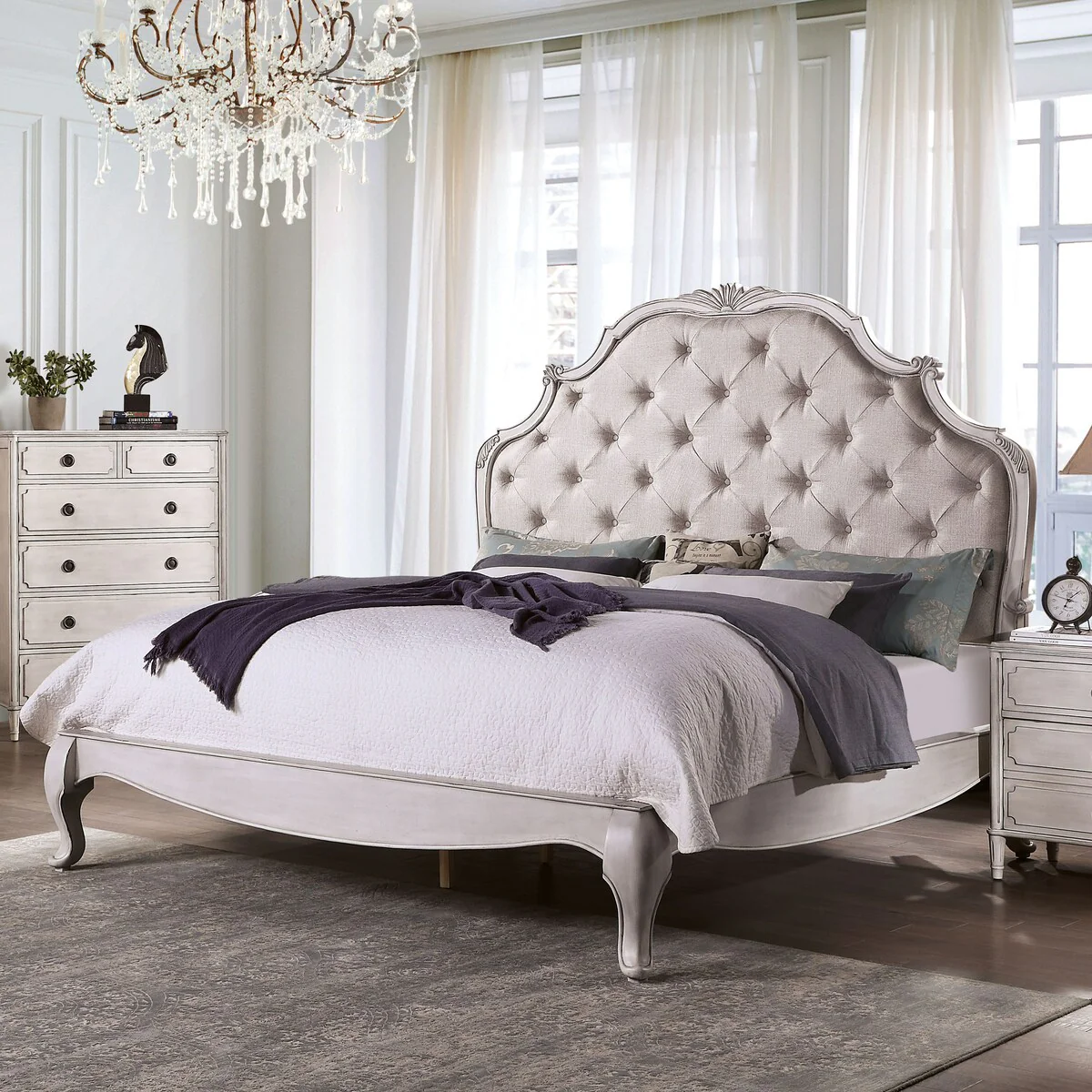 Furniture of America Boll Traditional White 6-piece Bedroom Set