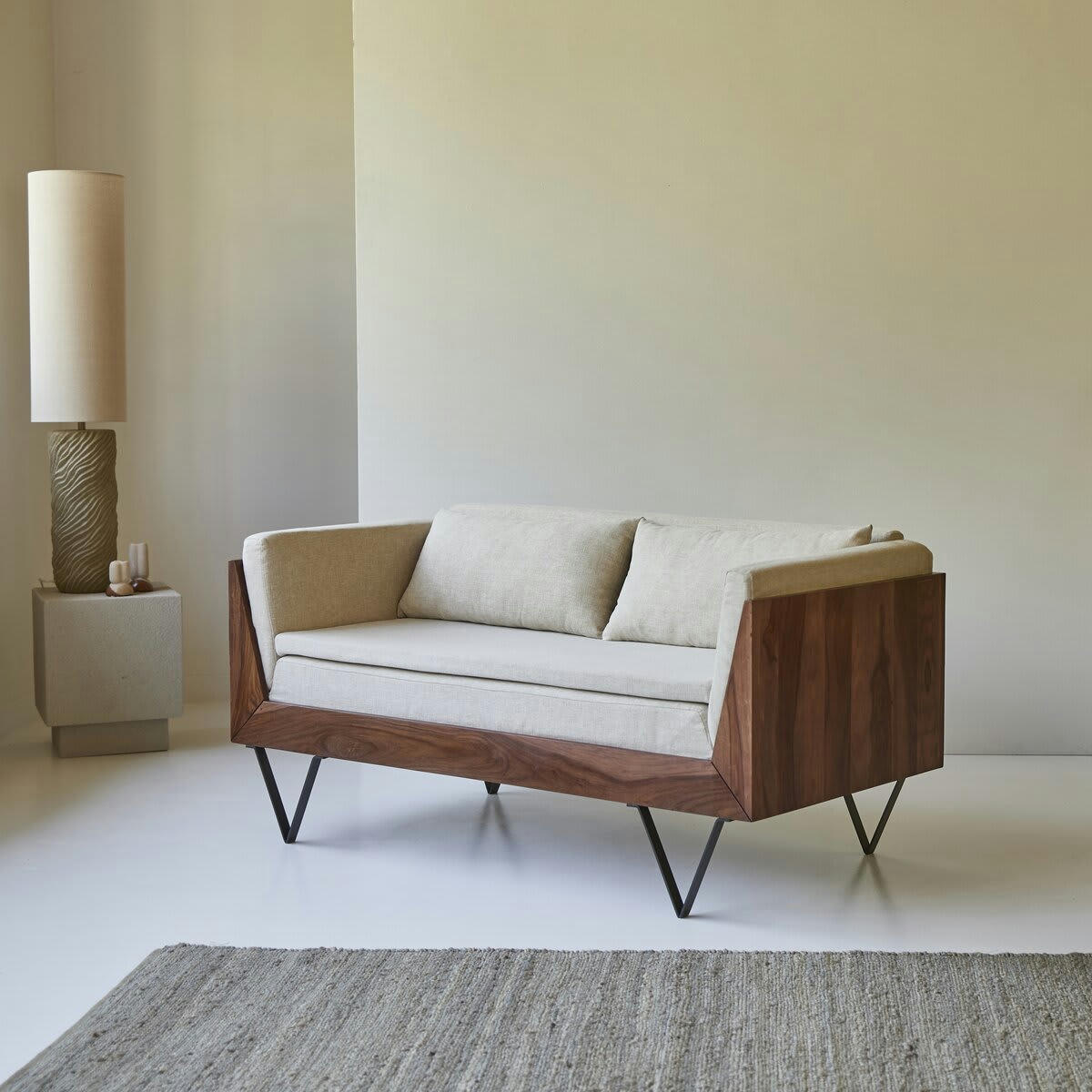 METRIC - Canapé en palissandre massif et tissu, 2 places