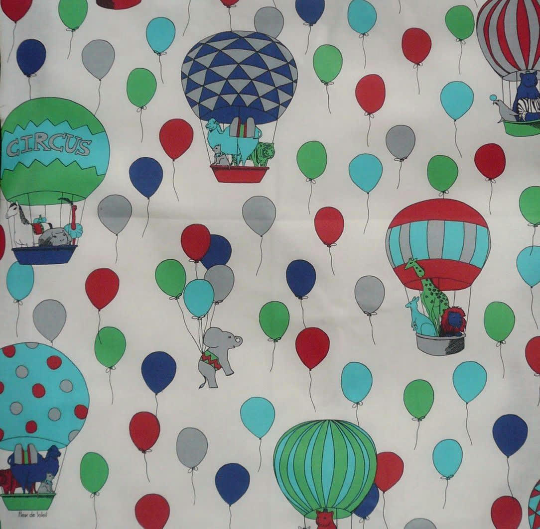 CIRQUE - Nappe enduite ovale 160 x 240 cm multicolore