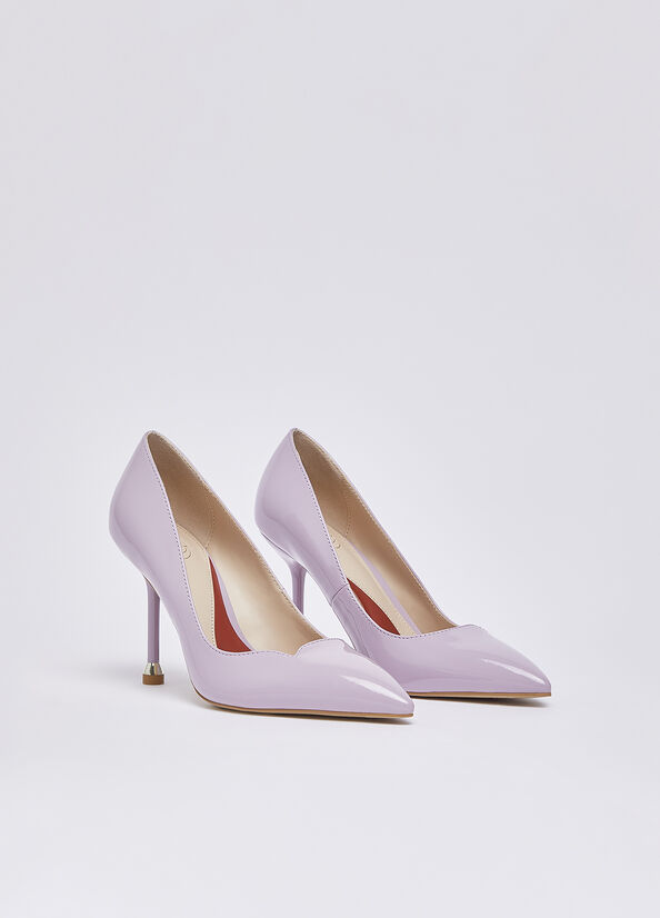 D&eacute;collet&eacute; in vernice