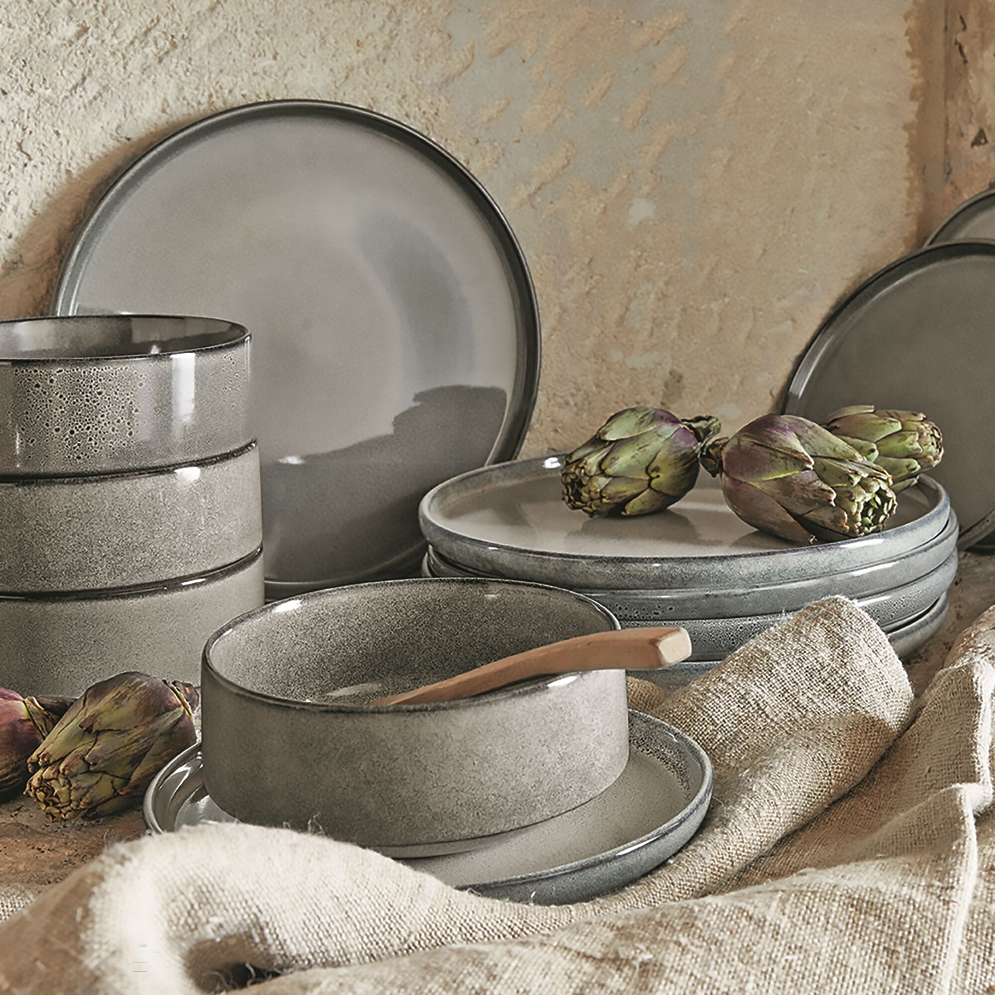 PIETRA - Assiette creuse en grès émail réactif D15,5cm - gris clair