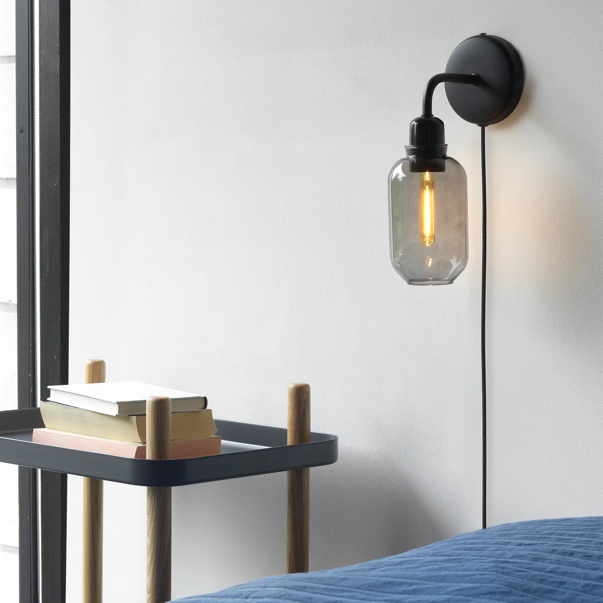 Normann Copenhagen - Amp Wandleuchte, gold / grün