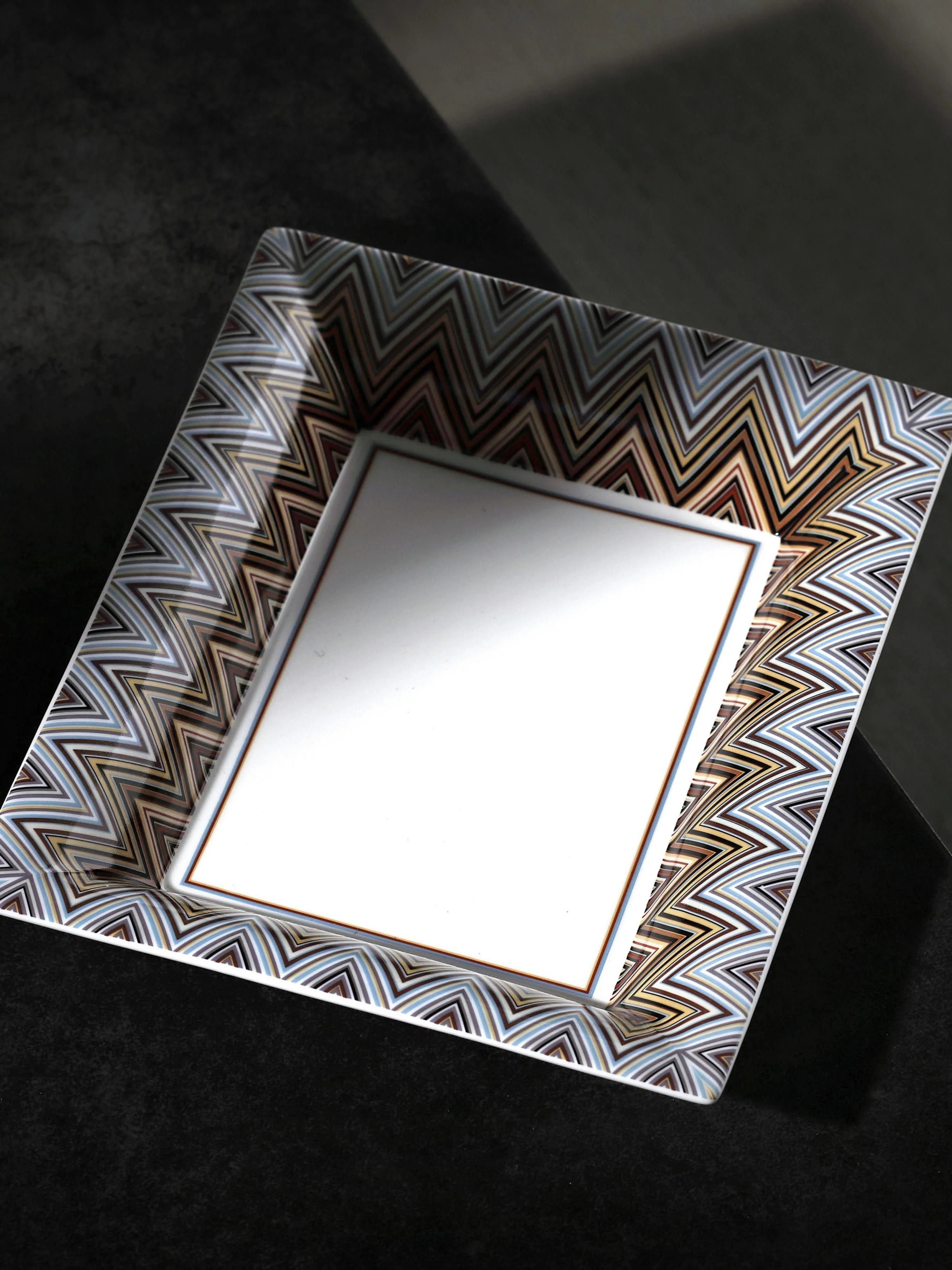Serviertablett Jarris aus Fine Bone China