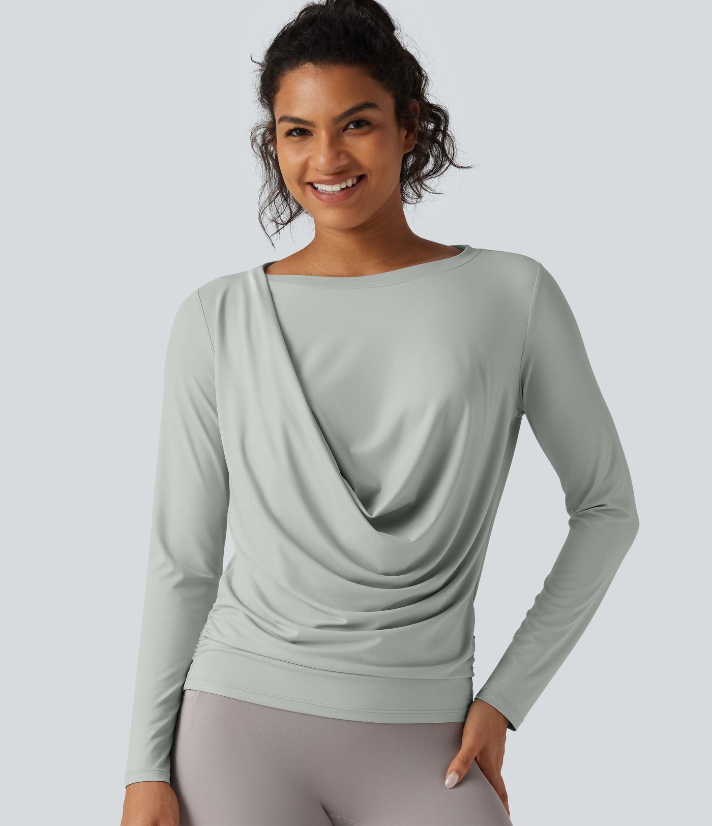 Haut de yoga coupe boxy à encolure bateau et manches longues