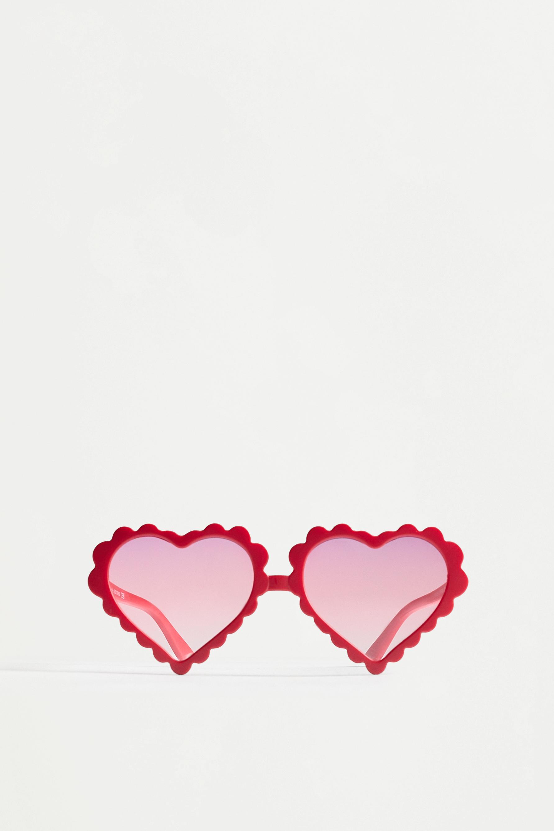 Gafas corazón ondas