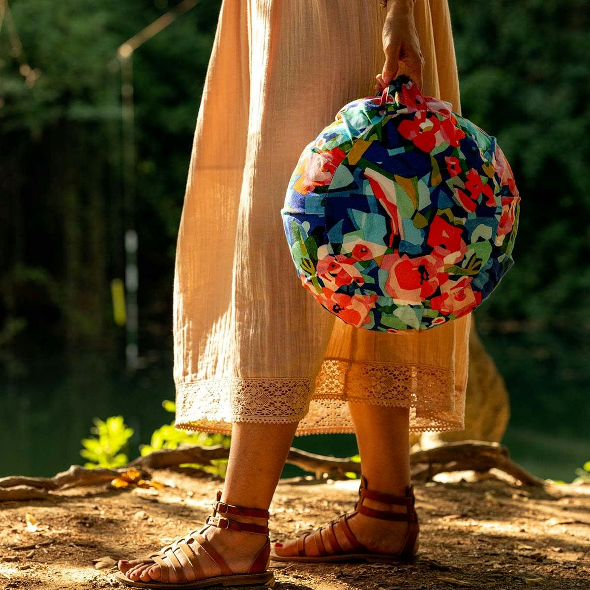 YUCA - Coussin de méditation en coton imprimé fleuri