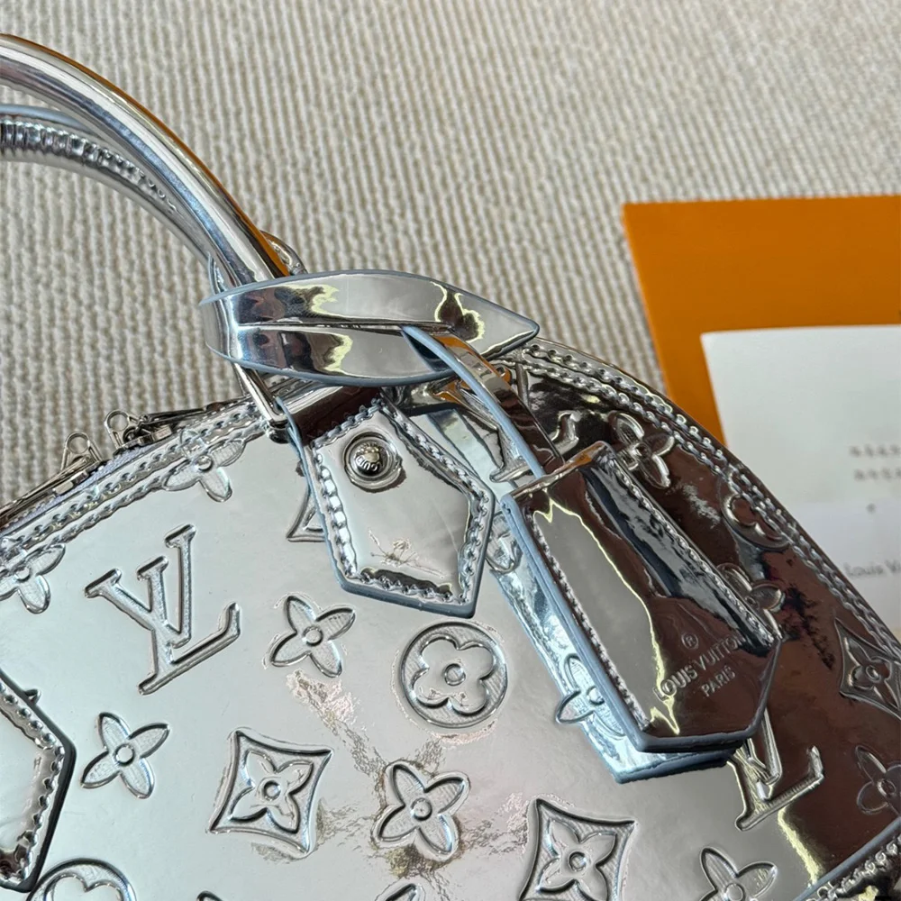Louis Vuitton Alma BB