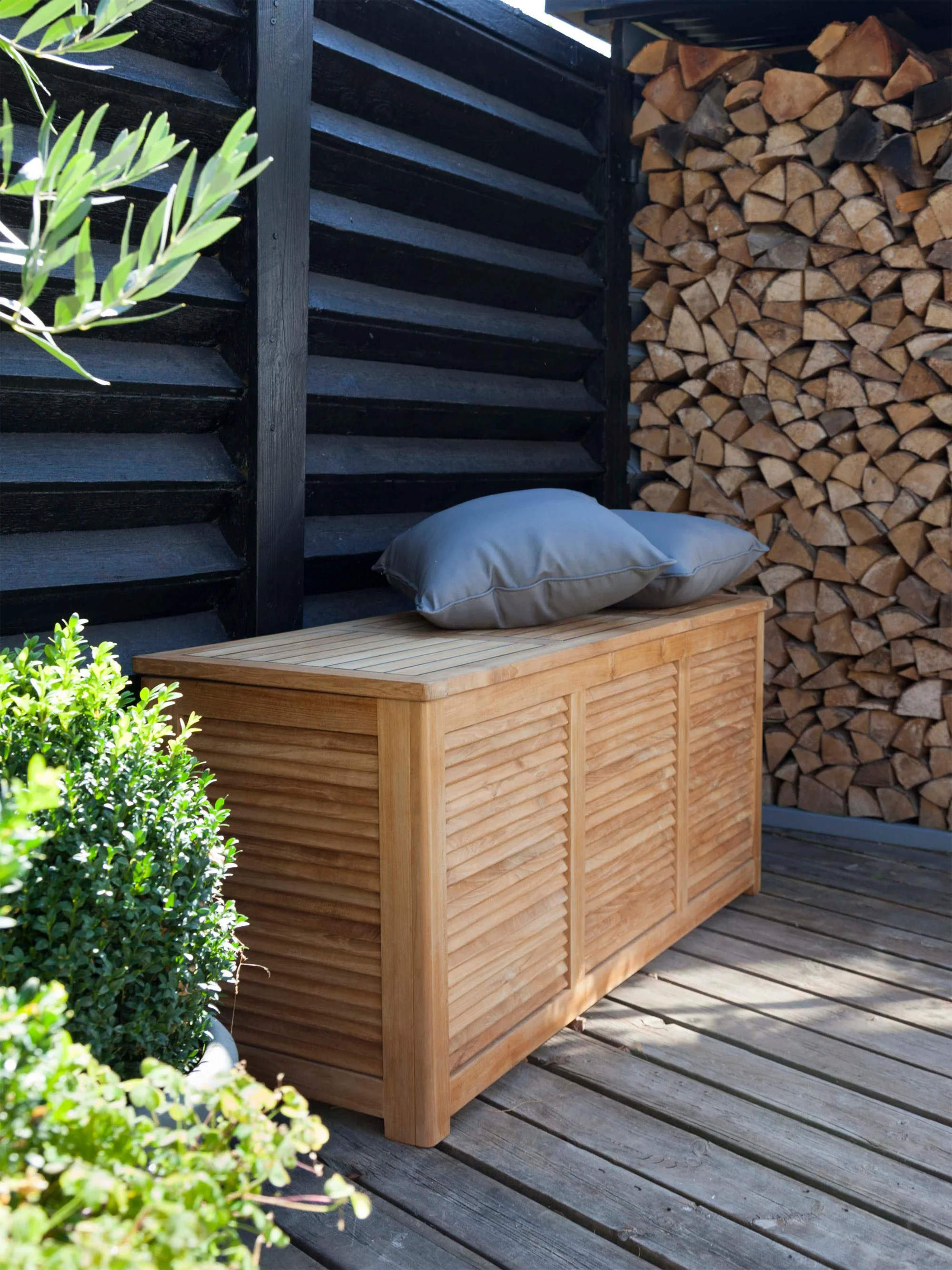 Auflagentruhe Storage aus Teakholz