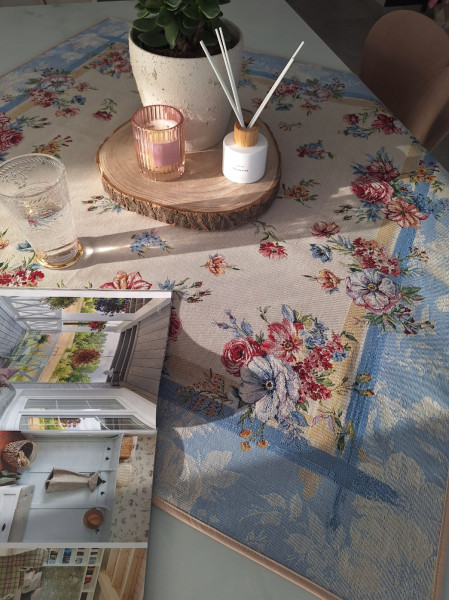 Obrus Na Stół 100X100 Cm Ozdobny Dekoracyjny Różany Ogród