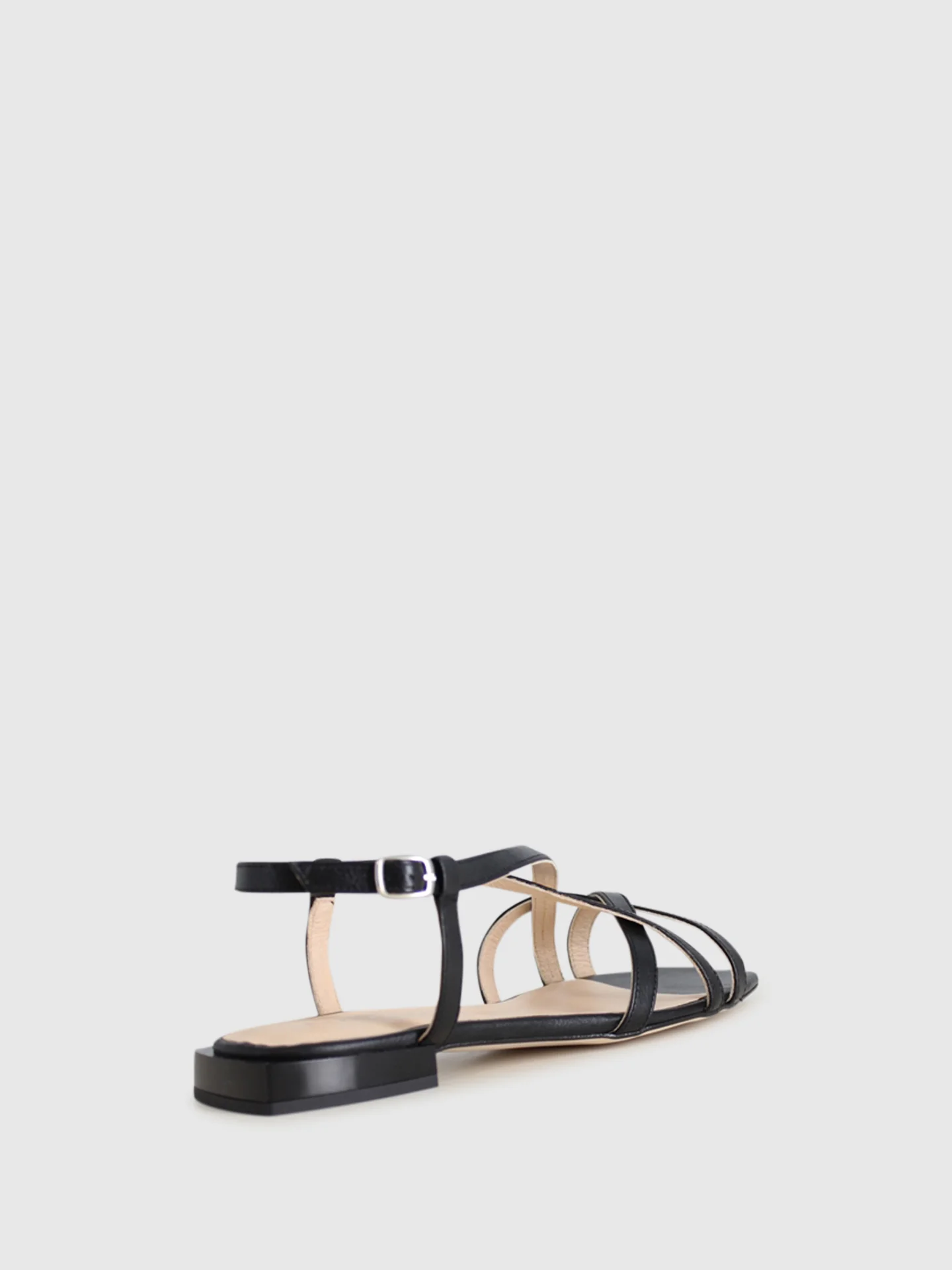 Sandálias Rasas em Preto