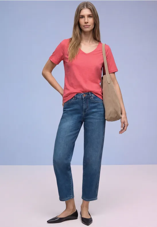 Basic T-Shirt mit V-Neck